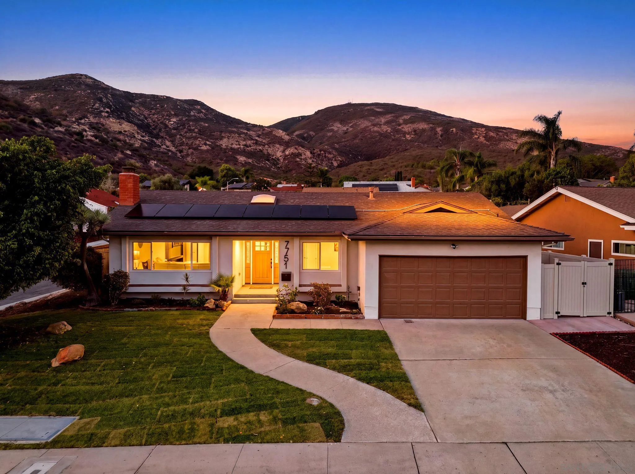 https://cdn.realtyfeed.com/cdn/127/260021575/4d645150ac2f4a3226054909aaa6e8ad.webp
