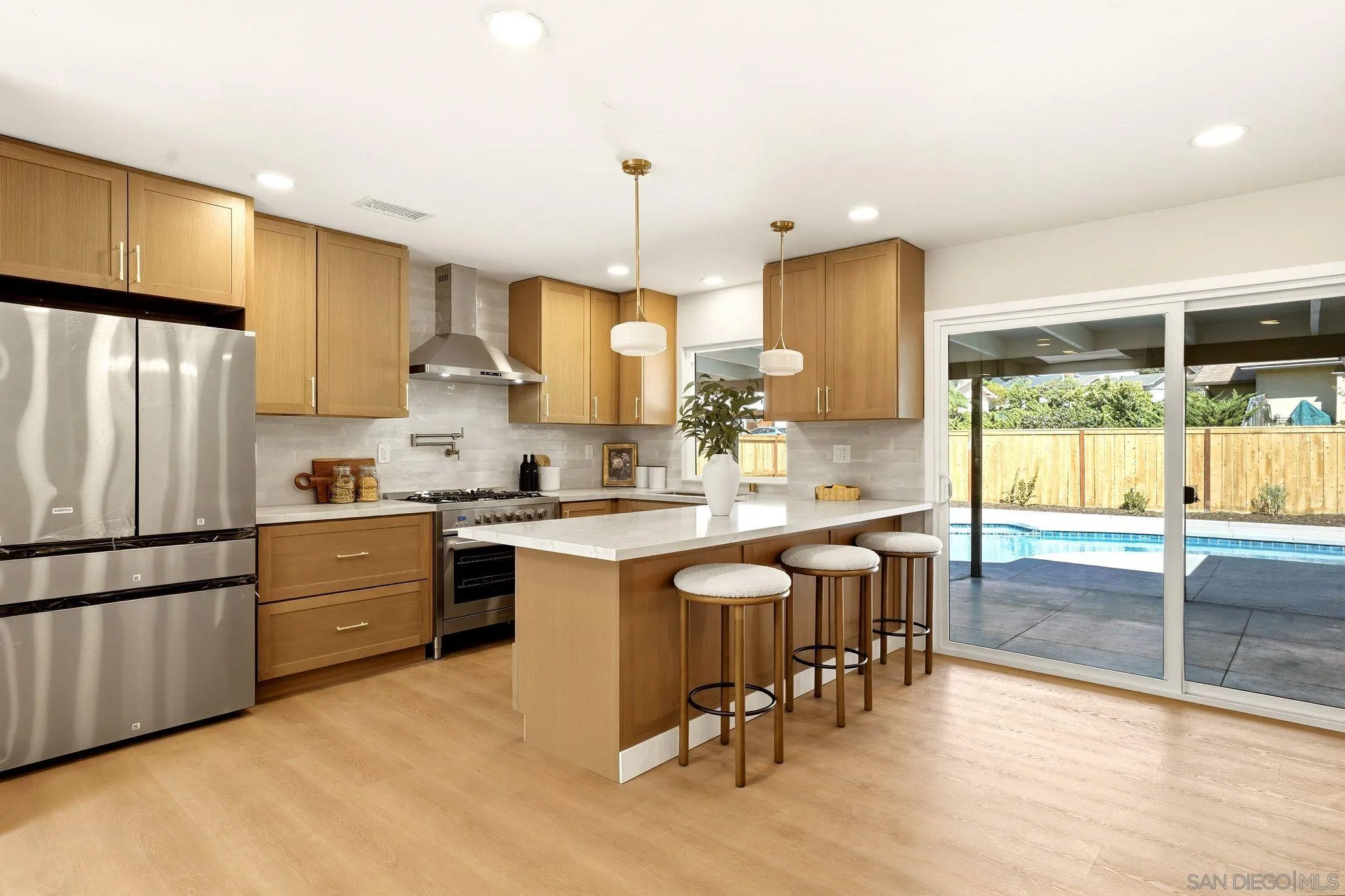 https://cdn.realtyfeed.com/cdn/127/260021575/a04768ede1d2f5defc9f48e6bac3db01.webp