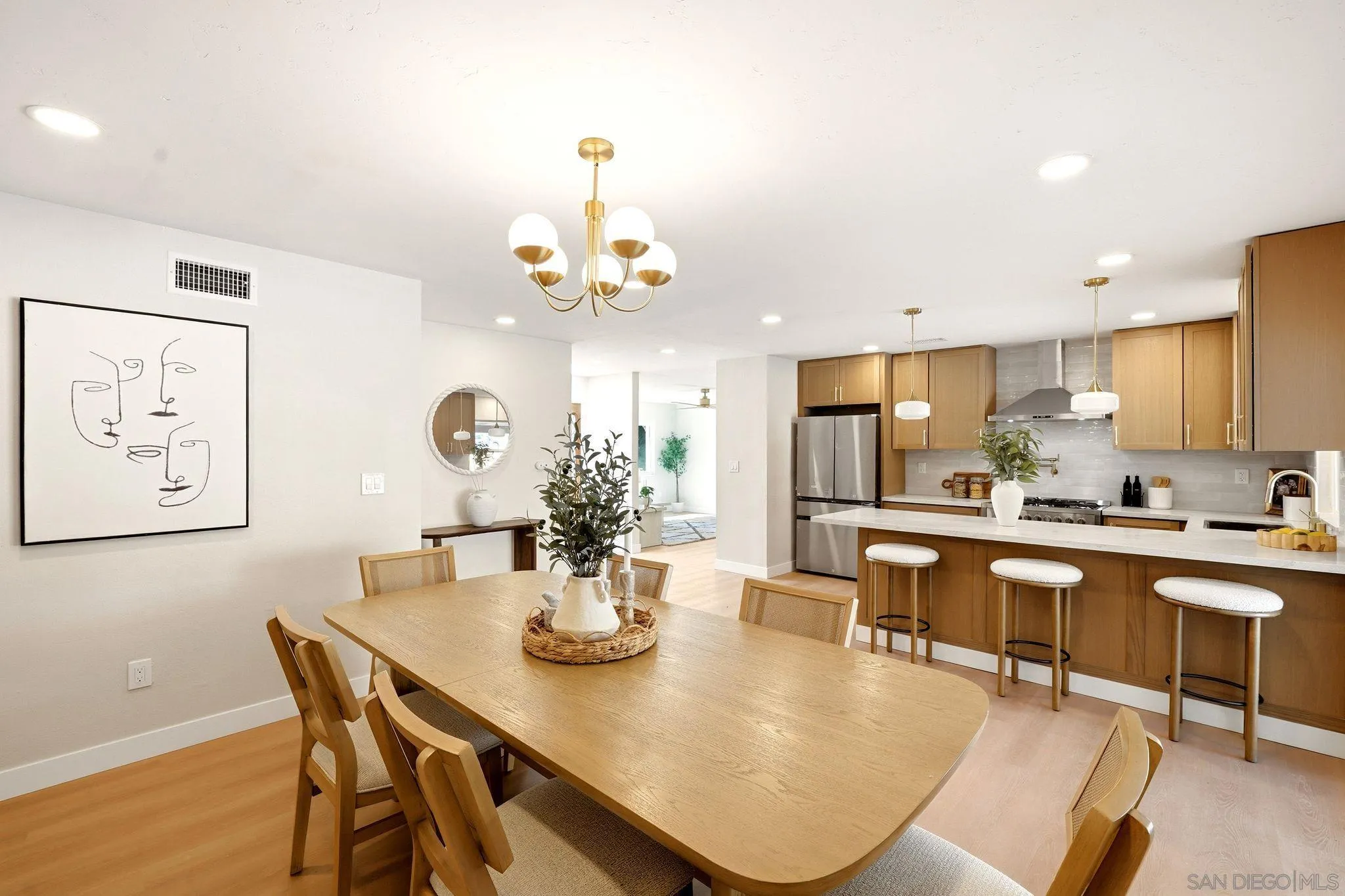 https://cdn.realtyfeed.com/cdn/127/260021575/a8aaf6b89919d04f00f47fb371b5d5cc.webp