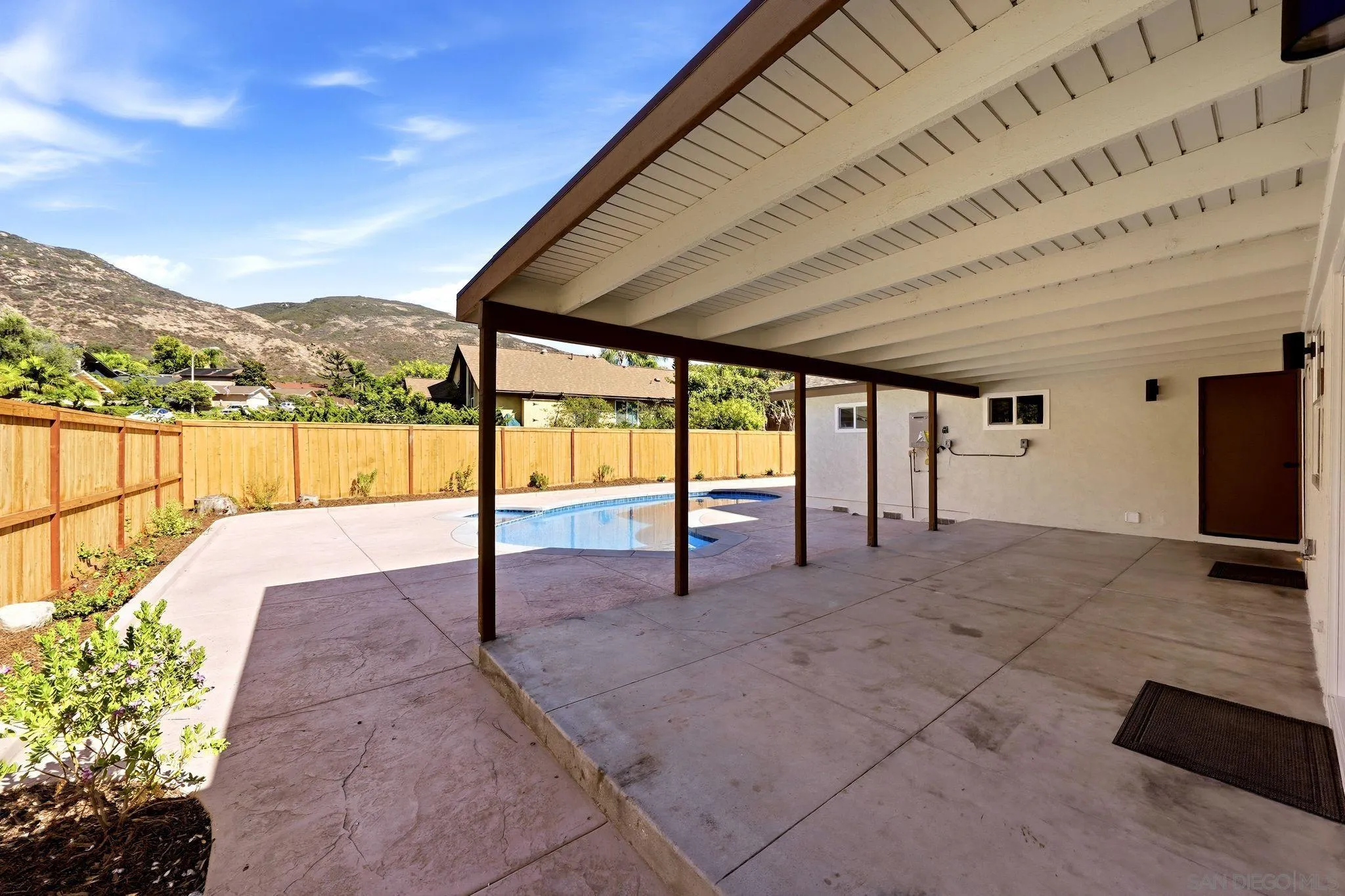 https://cdn.realtyfeed.com/cdn/127/260021575/ab46f1ee1acebacabf6438f985a4e204.webp