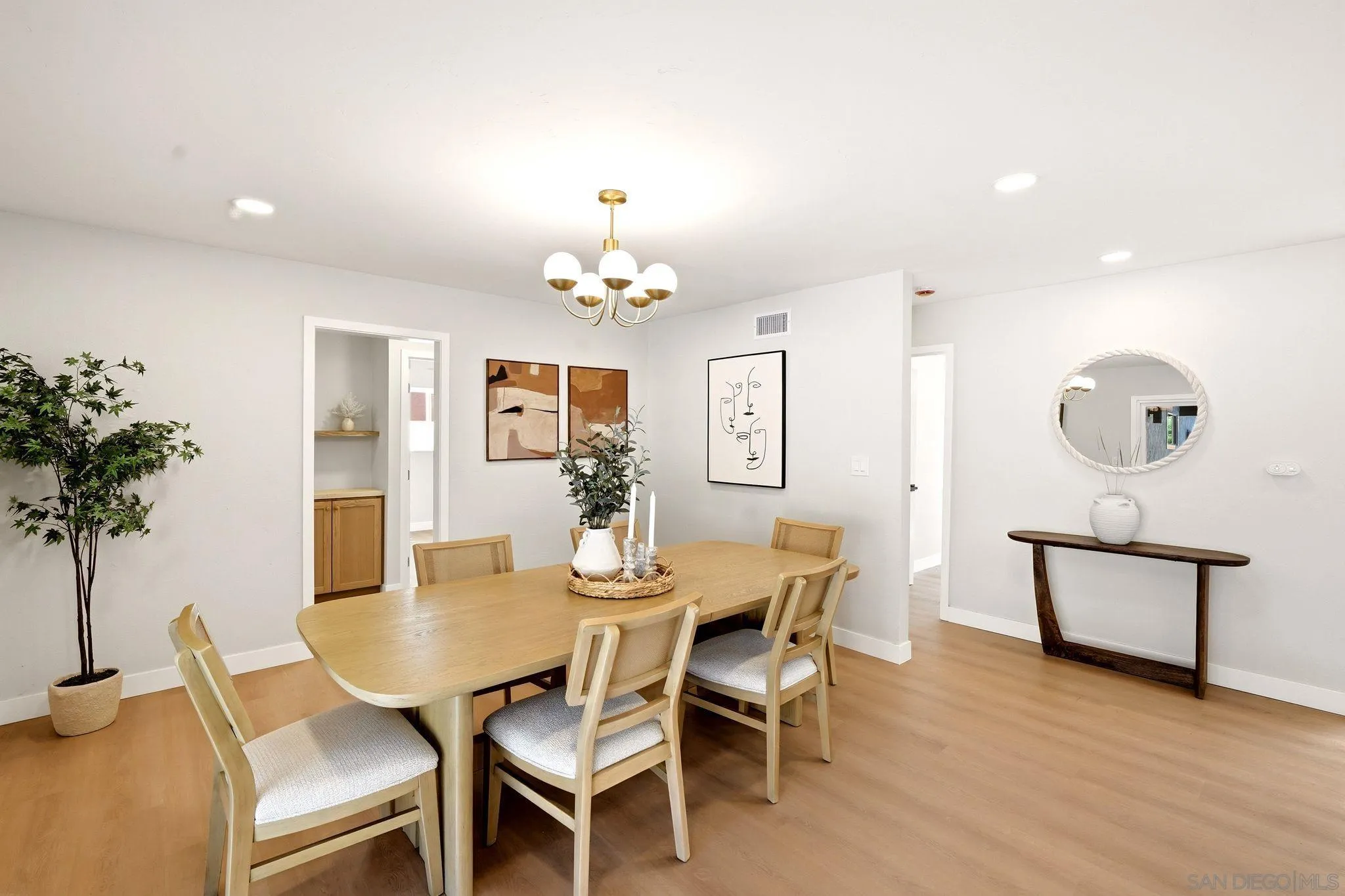 https://cdn.realtyfeed.com/cdn/127/260021575/bb95ef50c5db5705de35c7e7c039e3f5.webp