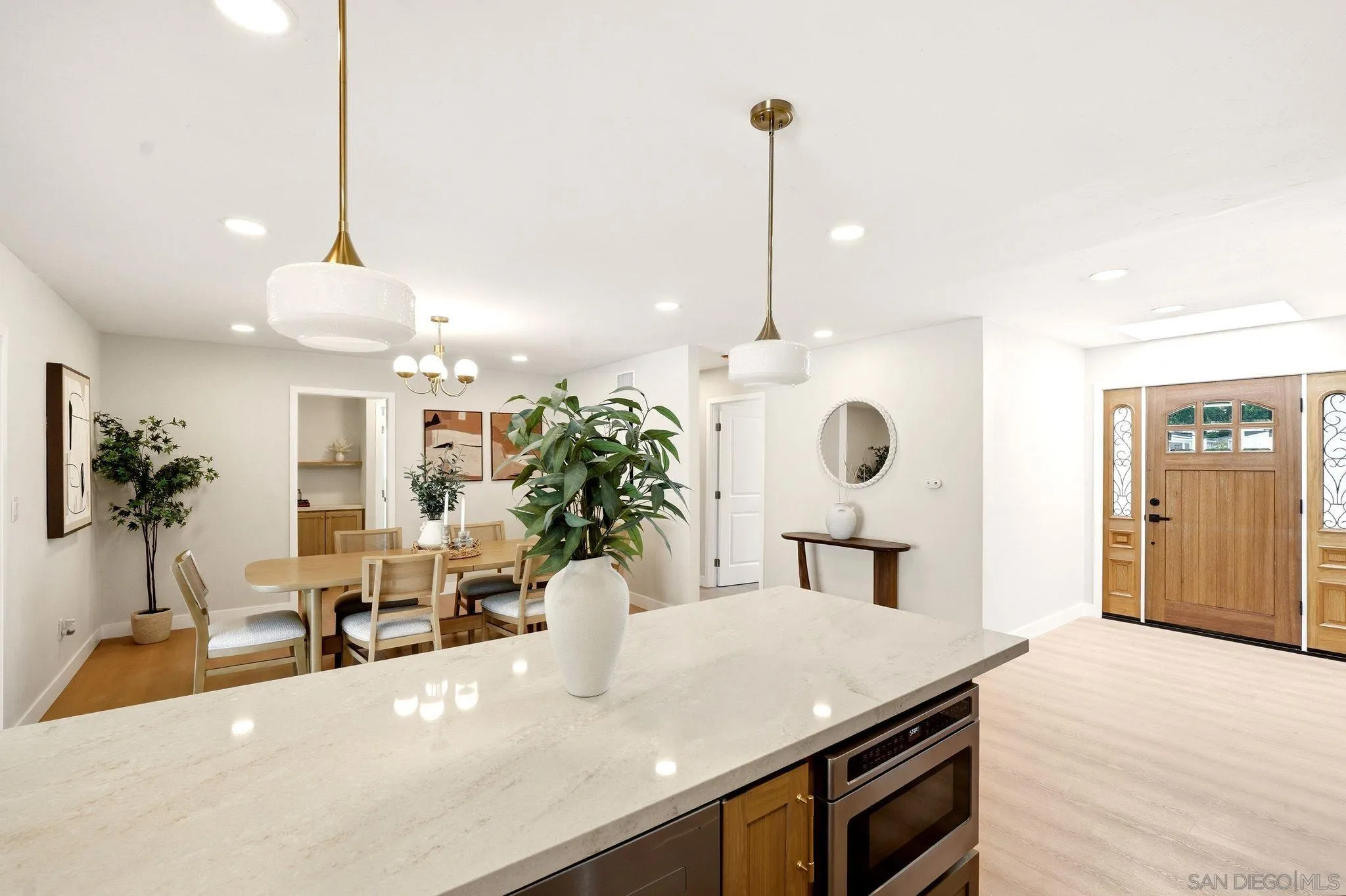 https://cdn.realtyfeed.com/cdn/127/260021575/fa4a5a340aad5bc7d390e1b1b971ea8a.webp
