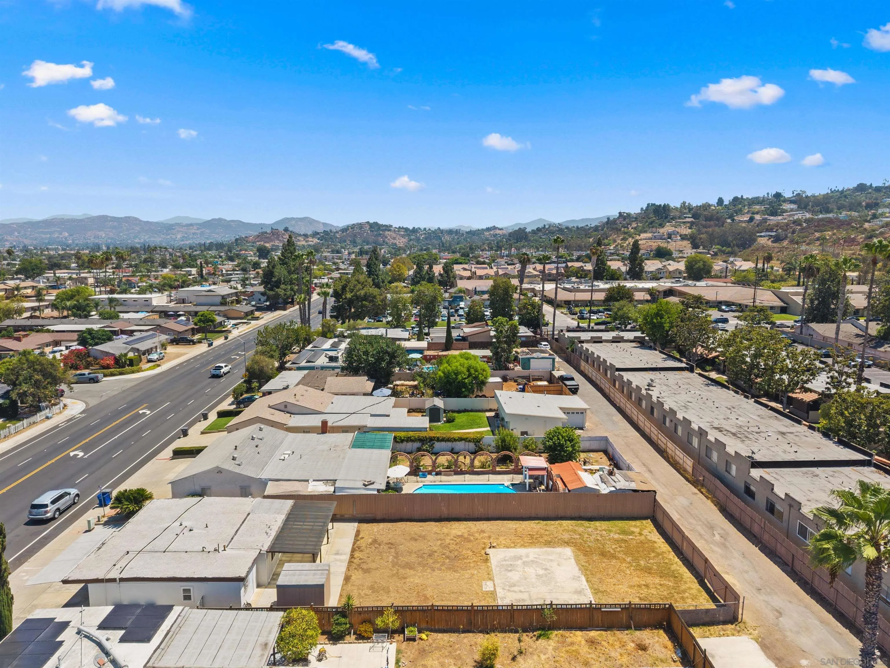 https://cdn.realtyfeed.com/cdn/127/260021578/8b6eae90a0860a27247d6d902aa31372.webp