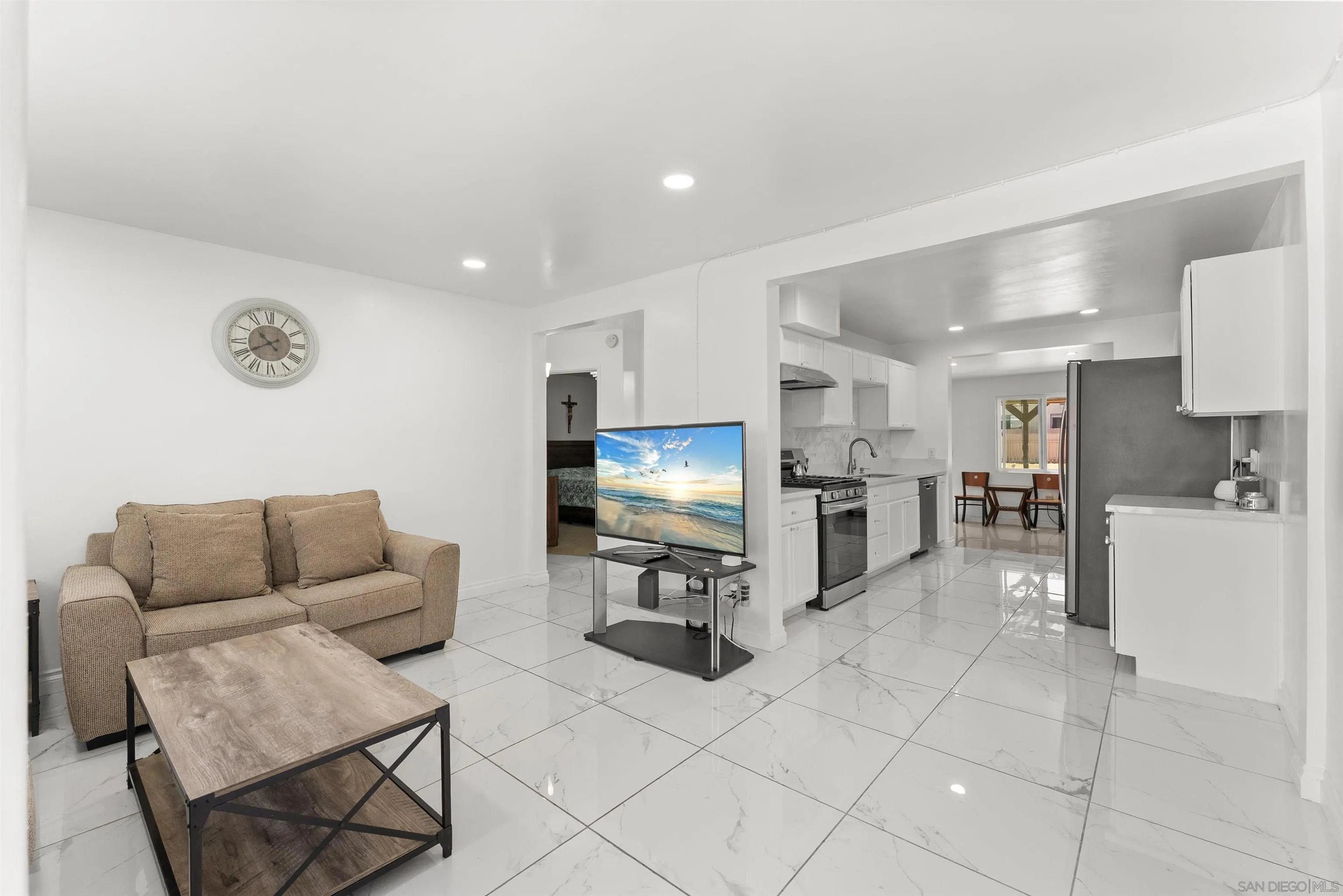 https://cdn.realtyfeed.com/cdn/127/260021578/d8cccf9c1c5b048cb0103a770dc01d60.webp