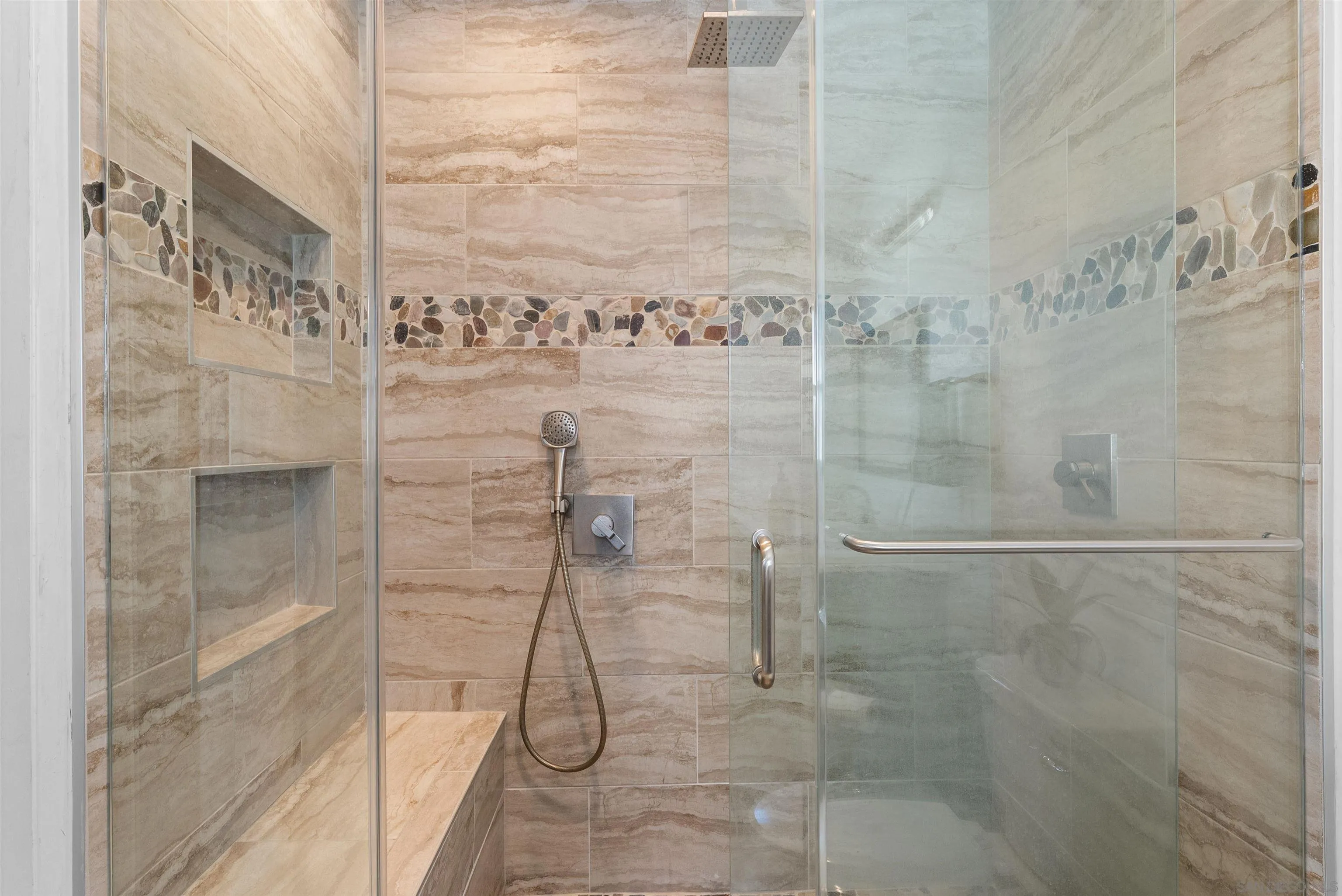 https://cdn.realtyfeed.com/cdn/127/260021578/f4006c878a9672e31256ea3991f940ac.webp