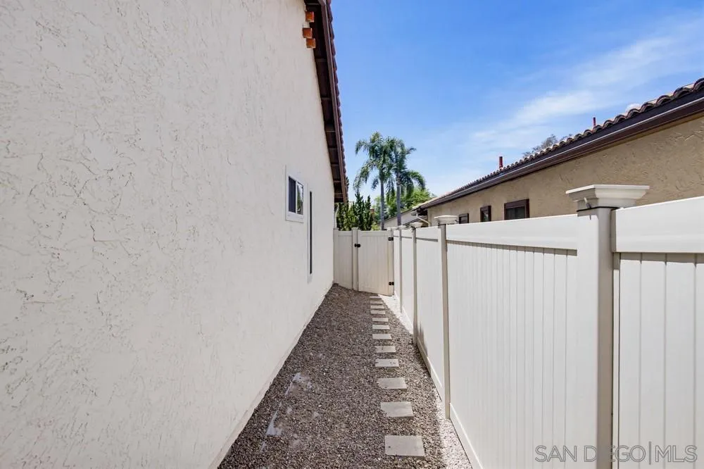https://cdn.realtyfeed.com/cdn/127/260021580/7d27358cdd4153626af9f4f66793c7c8.webp