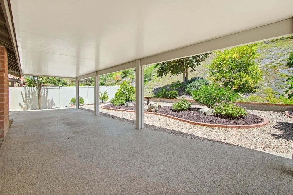 https://cdn.realtyfeed.com/cdn/127/260021580/ac9996857d85460a65e94b9868aeb905.webp