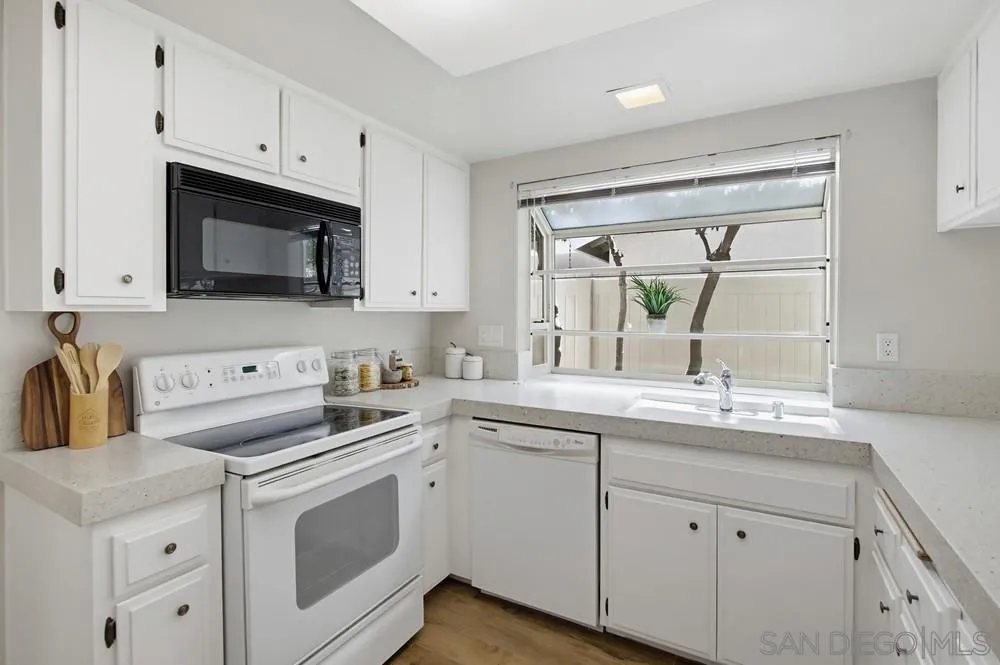 https://cdn.realtyfeed.com/cdn/127/260021580/e62b3ab5fd54c5e9f51ded89140a817a.webp