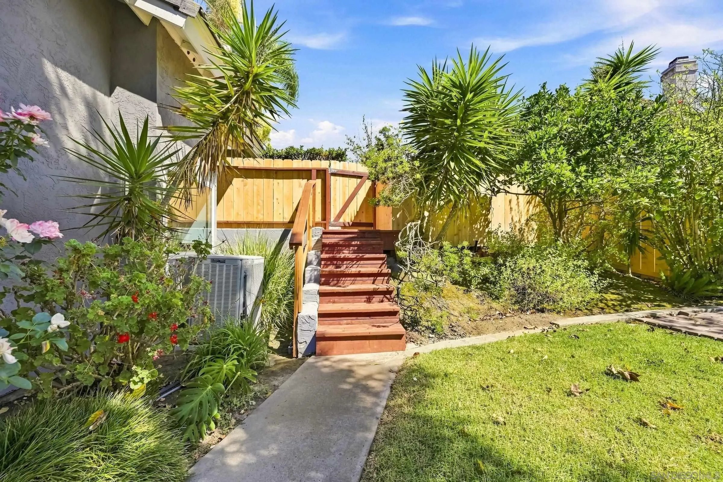https://cdn.realtyfeed.com/cdn/127/260021582/1aabb5e0086279276fa77317ceb502ab.webp