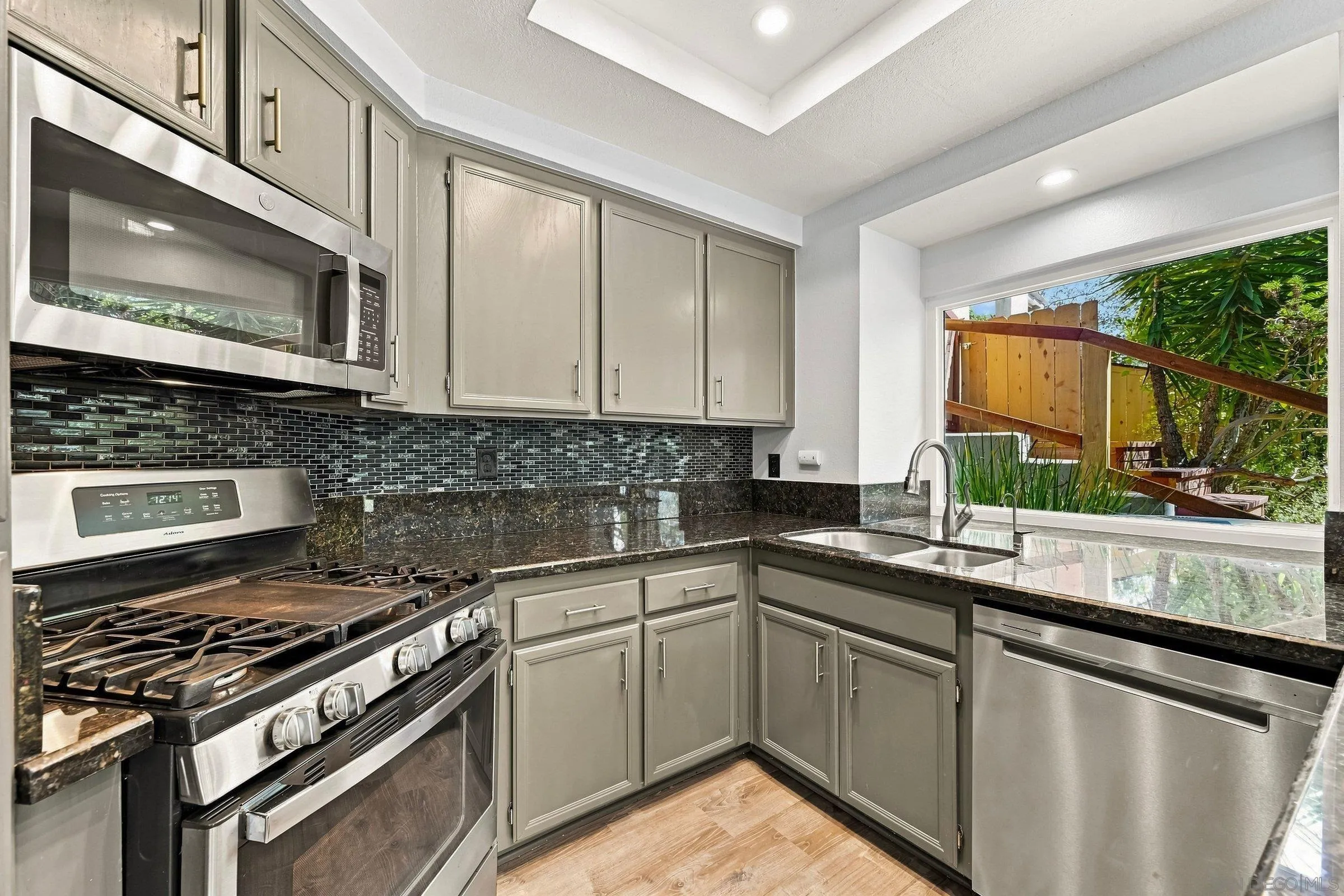 https://cdn.realtyfeed.com/cdn/127/260021582/ec35e523fad860831c00ab3d98416a1e.webp