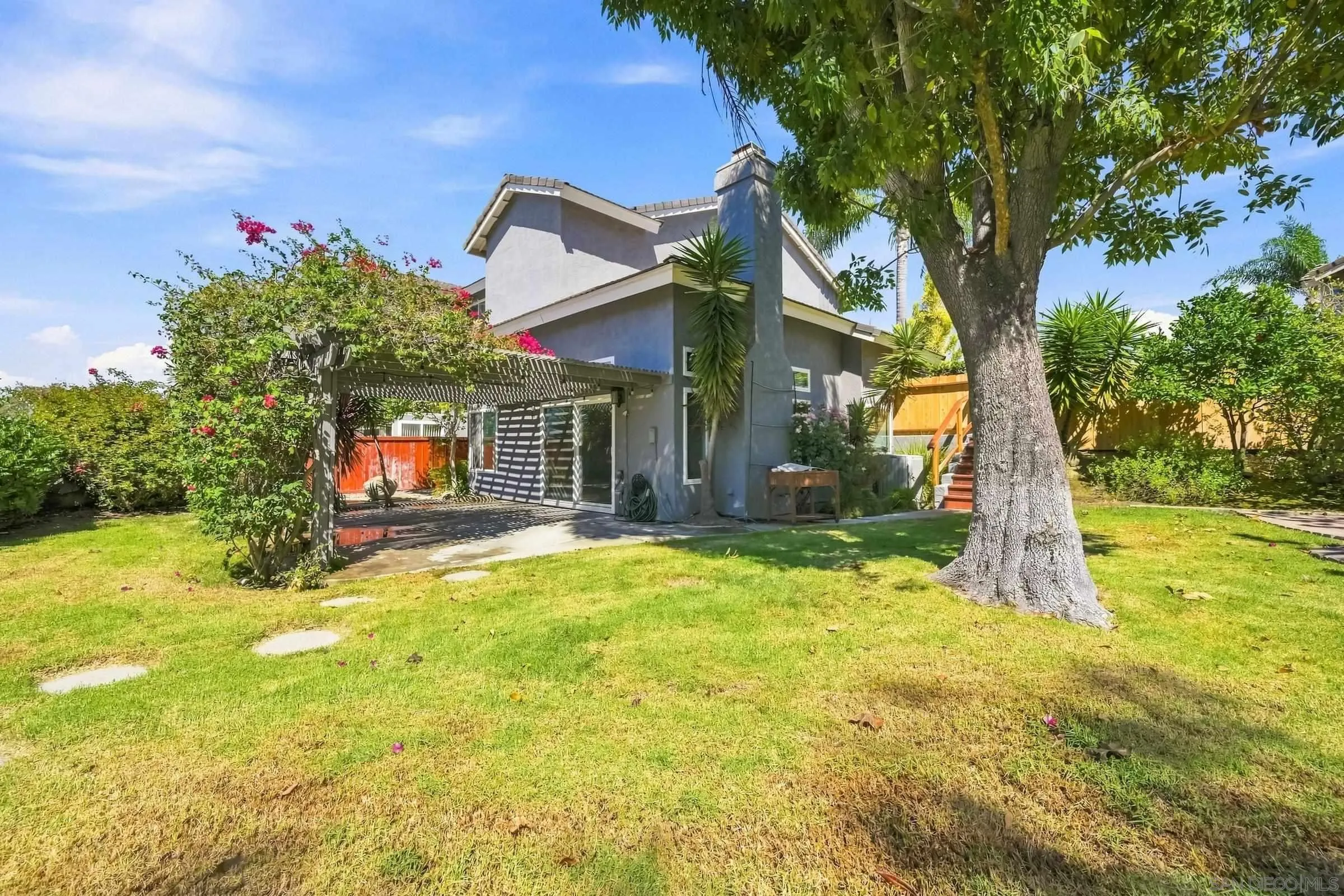 https://cdn.realtyfeed.com/cdn/127/260021582/f1dcbdd1353cd3ce2613160e1e823823.webp