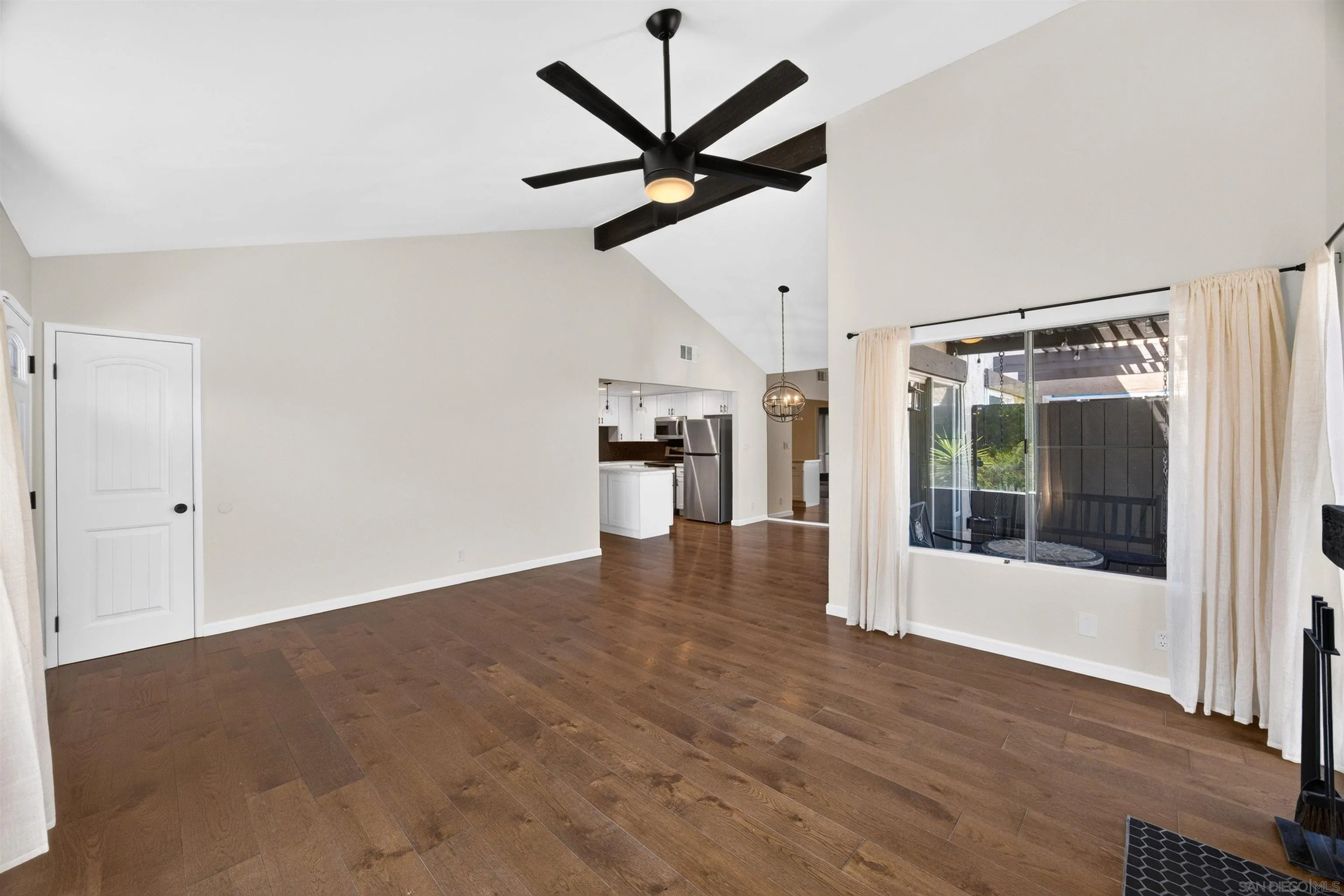 https://cdn.realtyfeed.com/cdn/127/260021584/1aeea92e65e973f084a9ebadfb7579d7.webp