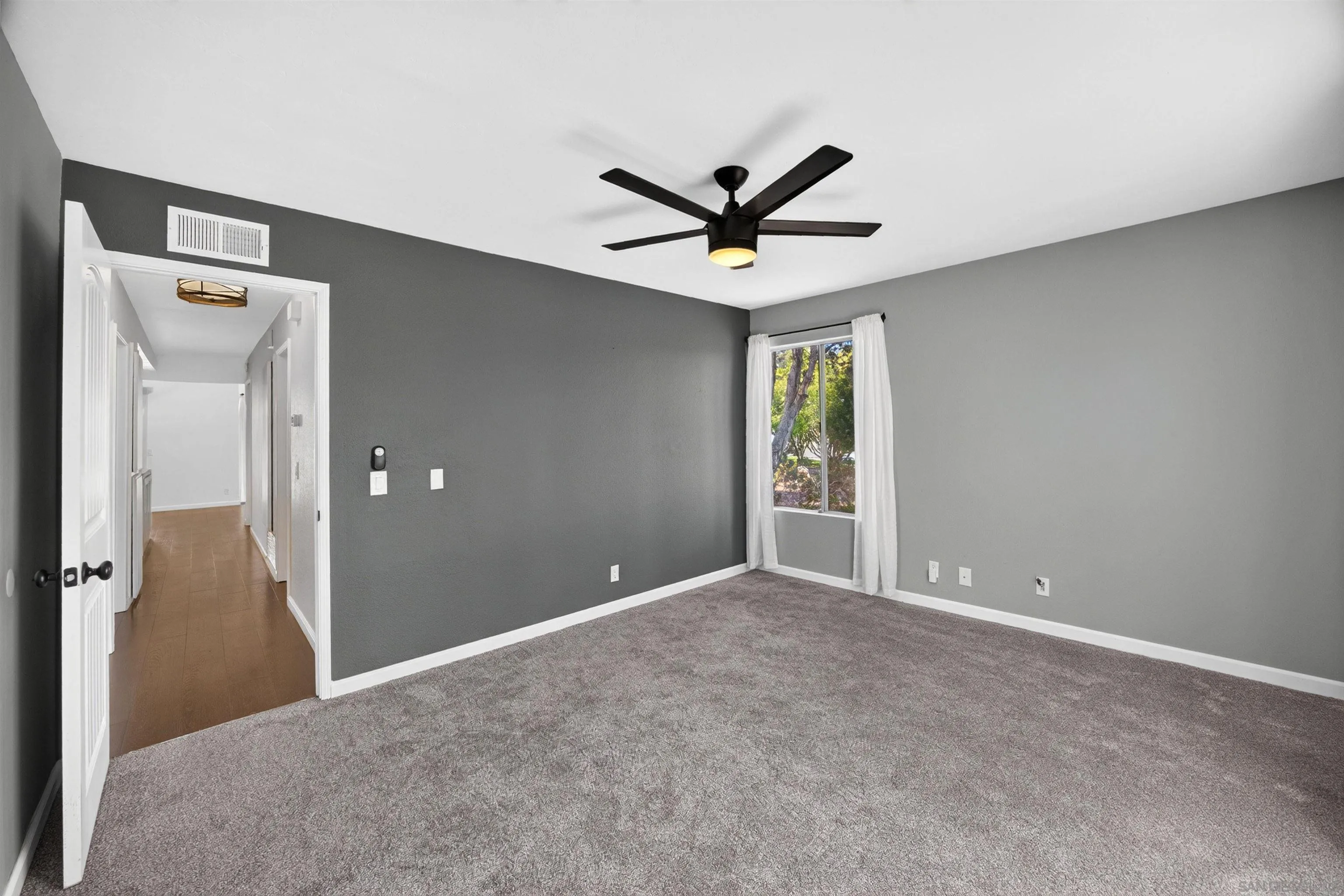https://cdn.realtyfeed.com/cdn/127/260021584/836f4c57a057c737188e9ca0028ff53e.webp