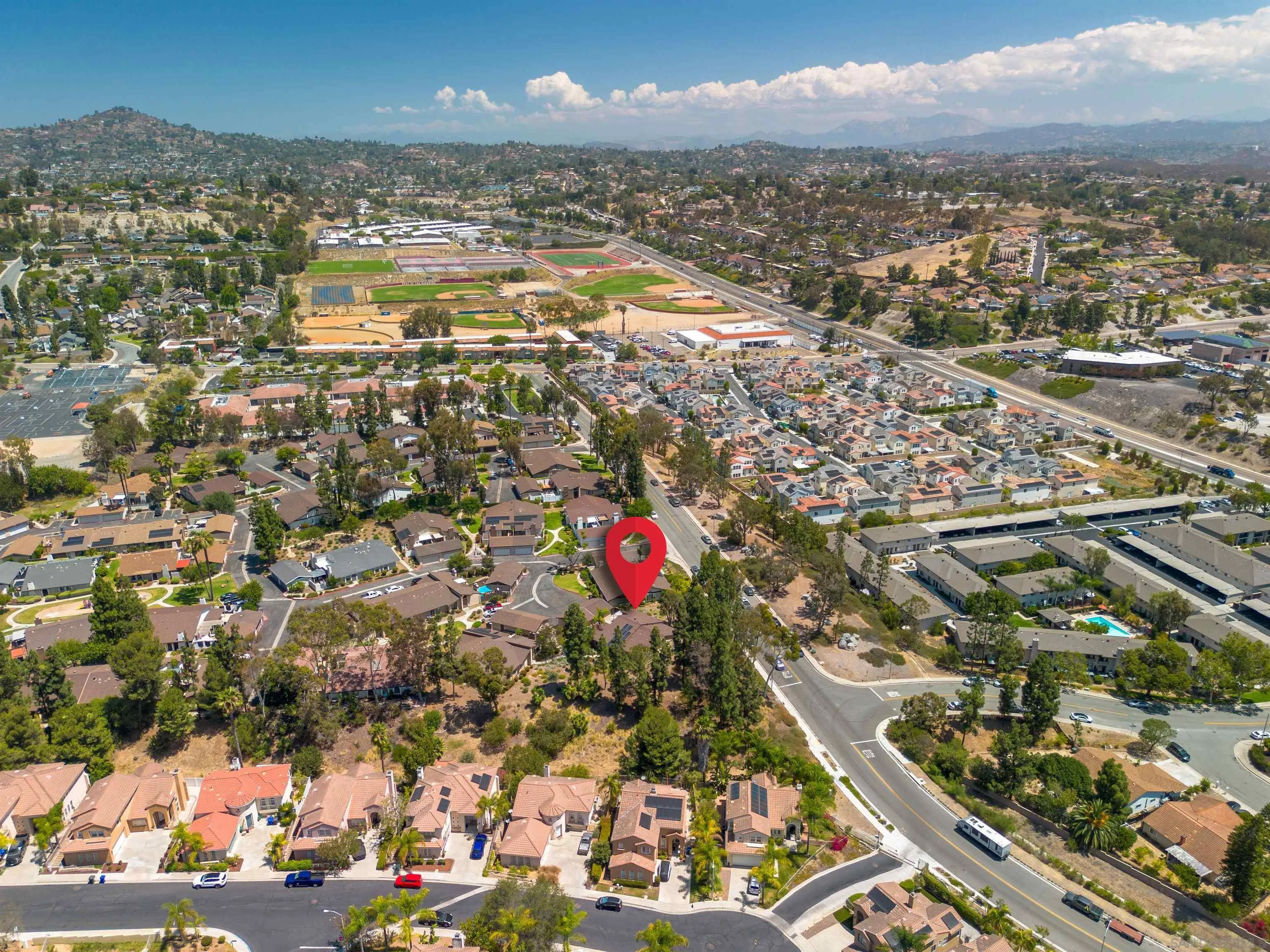 https://cdn.realtyfeed.com/cdn/127/260021584/887b9a0eb1dd978704961daae8f3a65c.webp