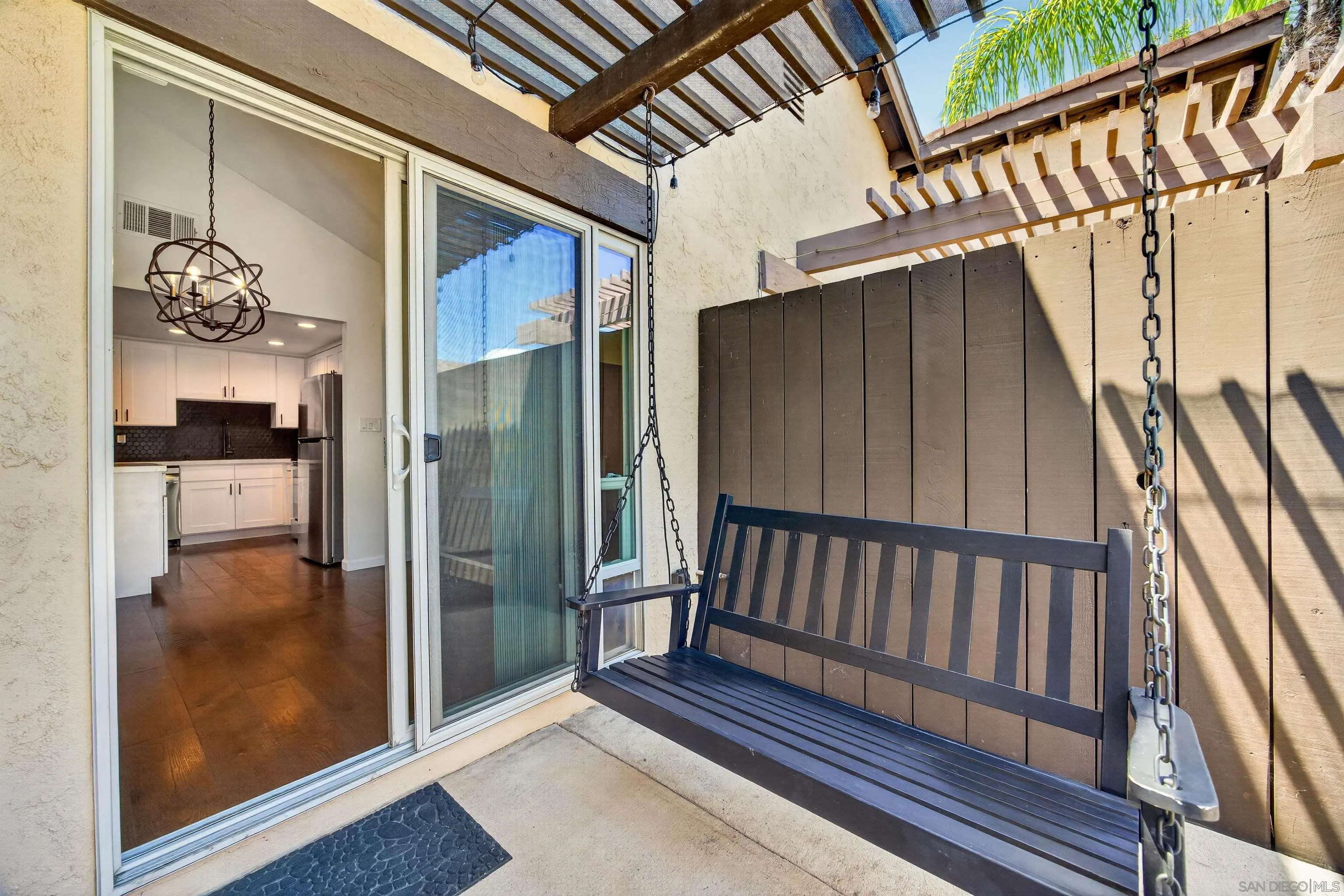 https://cdn.realtyfeed.com/cdn/127/260021584/a69a9feb2d7f2582bb07917e072cb525.webp