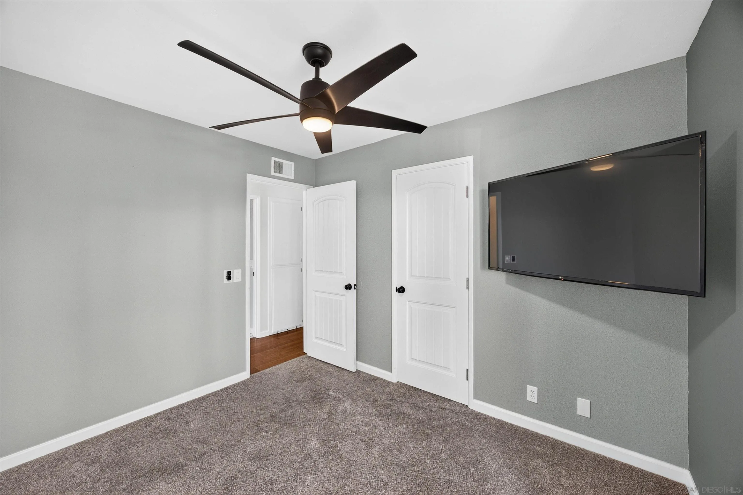 https://cdn.realtyfeed.com/cdn/127/260021584/a7c7aea693883824e154854e0c1aff53.webp