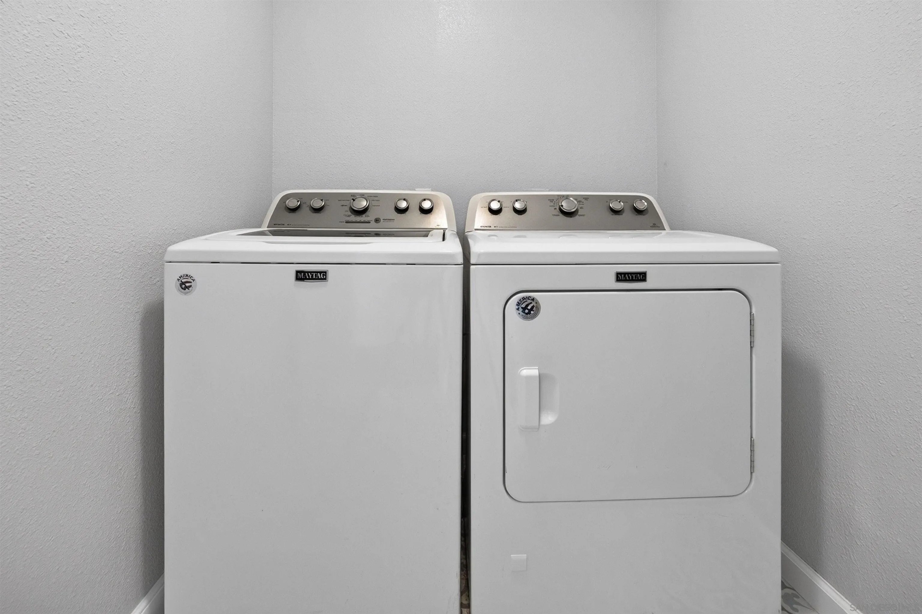 https://cdn.realtyfeed.com/cdn/127/260021584/ac85270974d2f2b12390377c619df964.webp