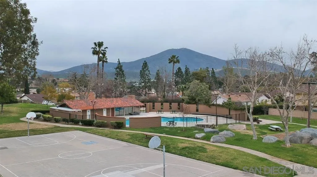 https://cdn.realtyfeed.com/cdn/127/260021584/e5bc384b4a9b0cd76391118aa82e64b6.webp
