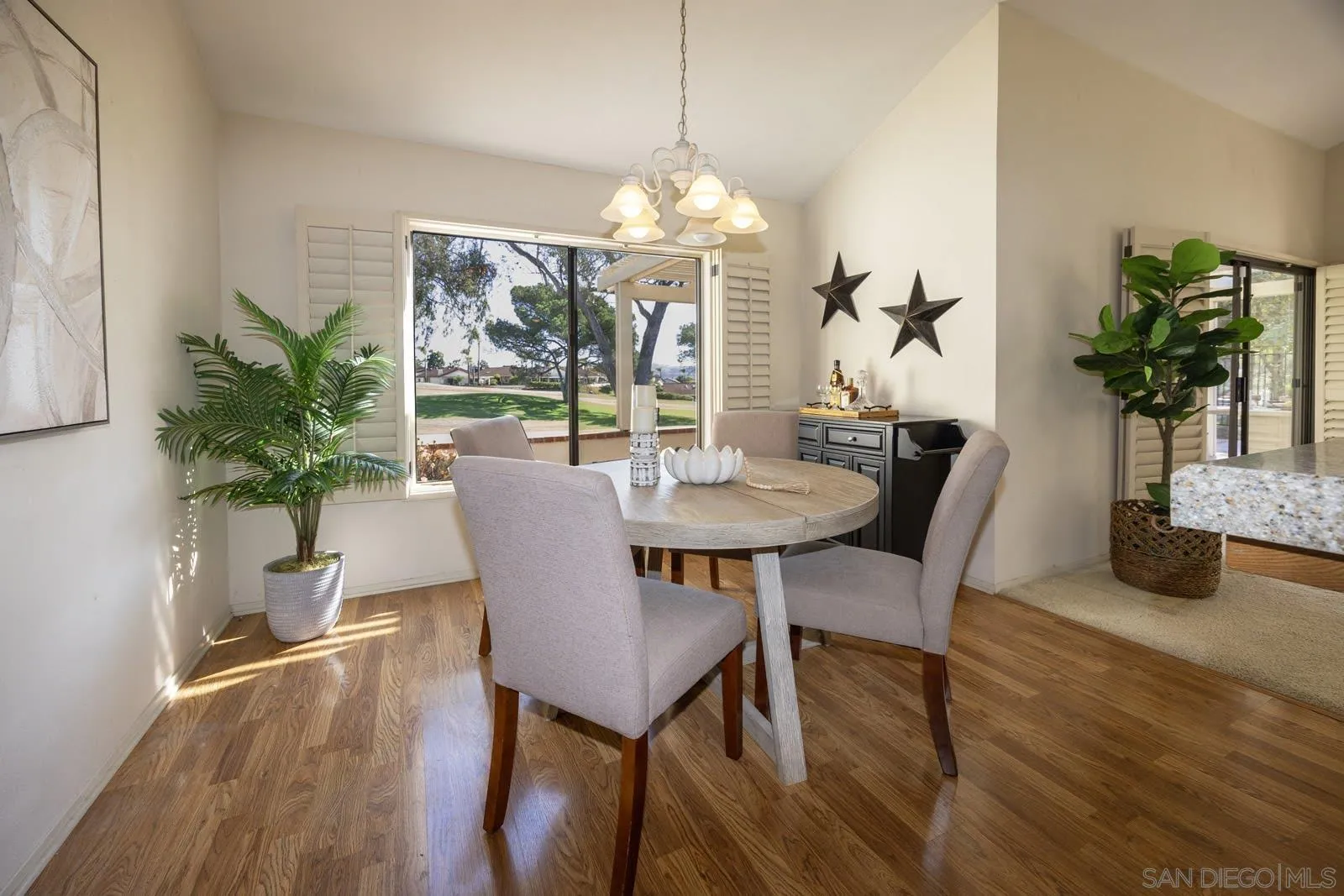 https://cdn.realtyfeed.com/cdn/127/260021593/cdda1e34374600fc33912af5c6b96af2.webp