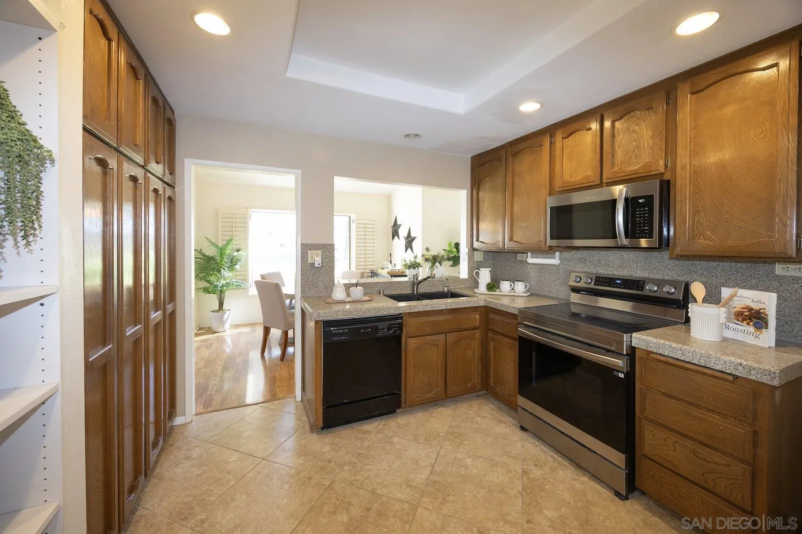 https://cdn.realtyfeed.com/cdn/127/260021593/db6b056ad7ce1af5361e028a49762797.webp