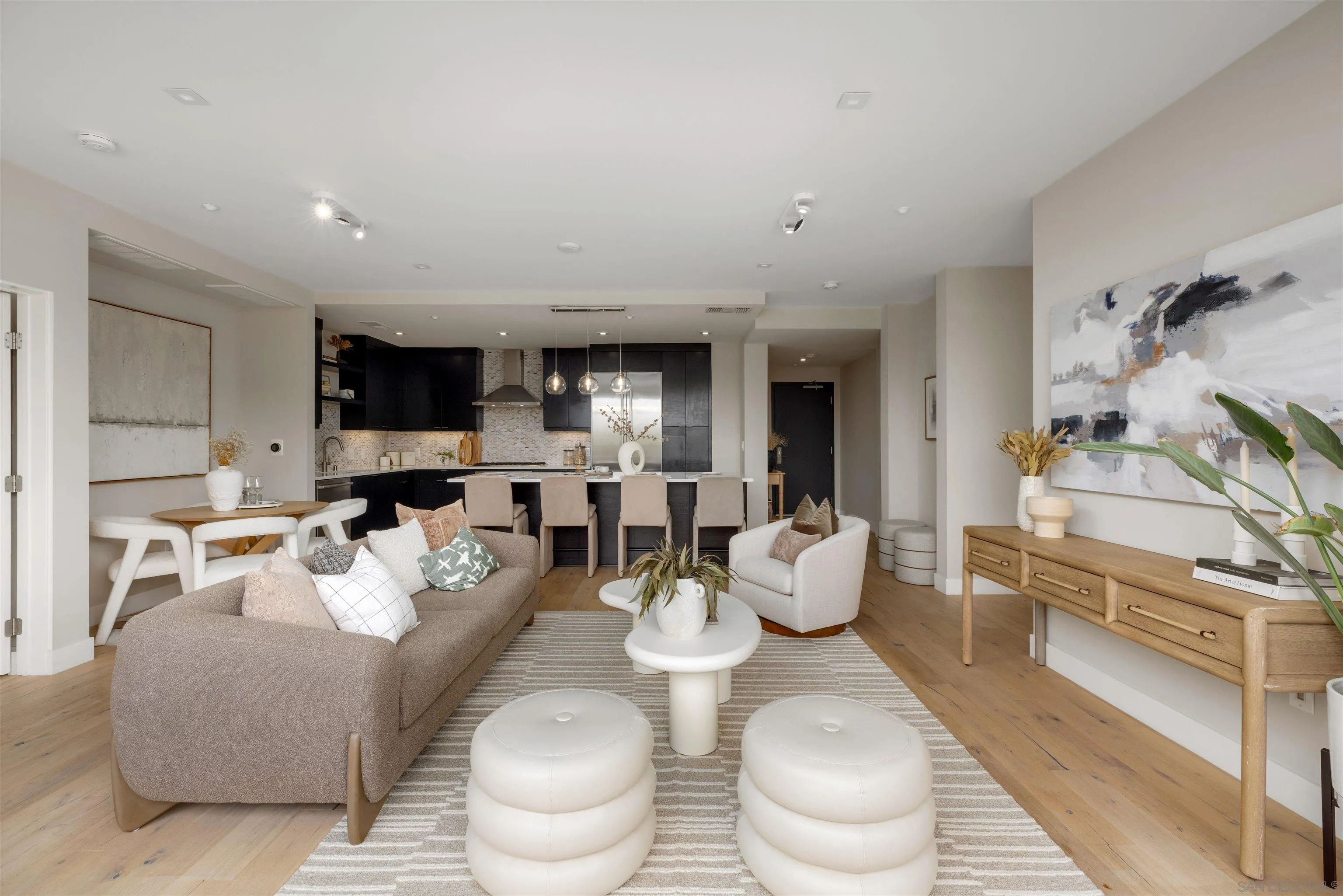 https://cdn.realtyfeed.com/cdn/127/260021594/134cdbf1a7def9c1f22ed8a3b89a3a31.webp