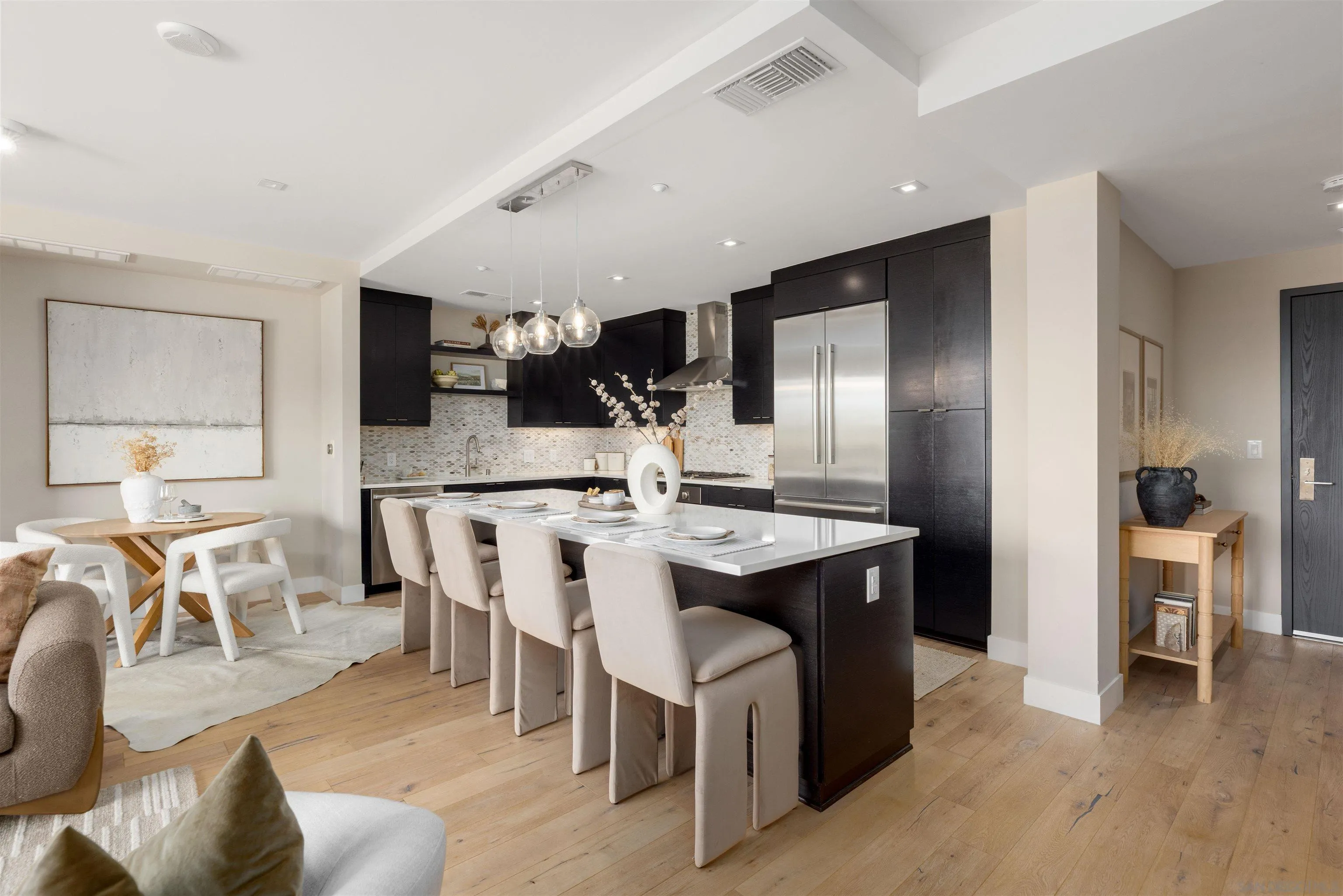 https://cdn.realtyfeed.com/cdn/127/260021594/85080fa50d0d9516e253a15ec3e372b7.webp