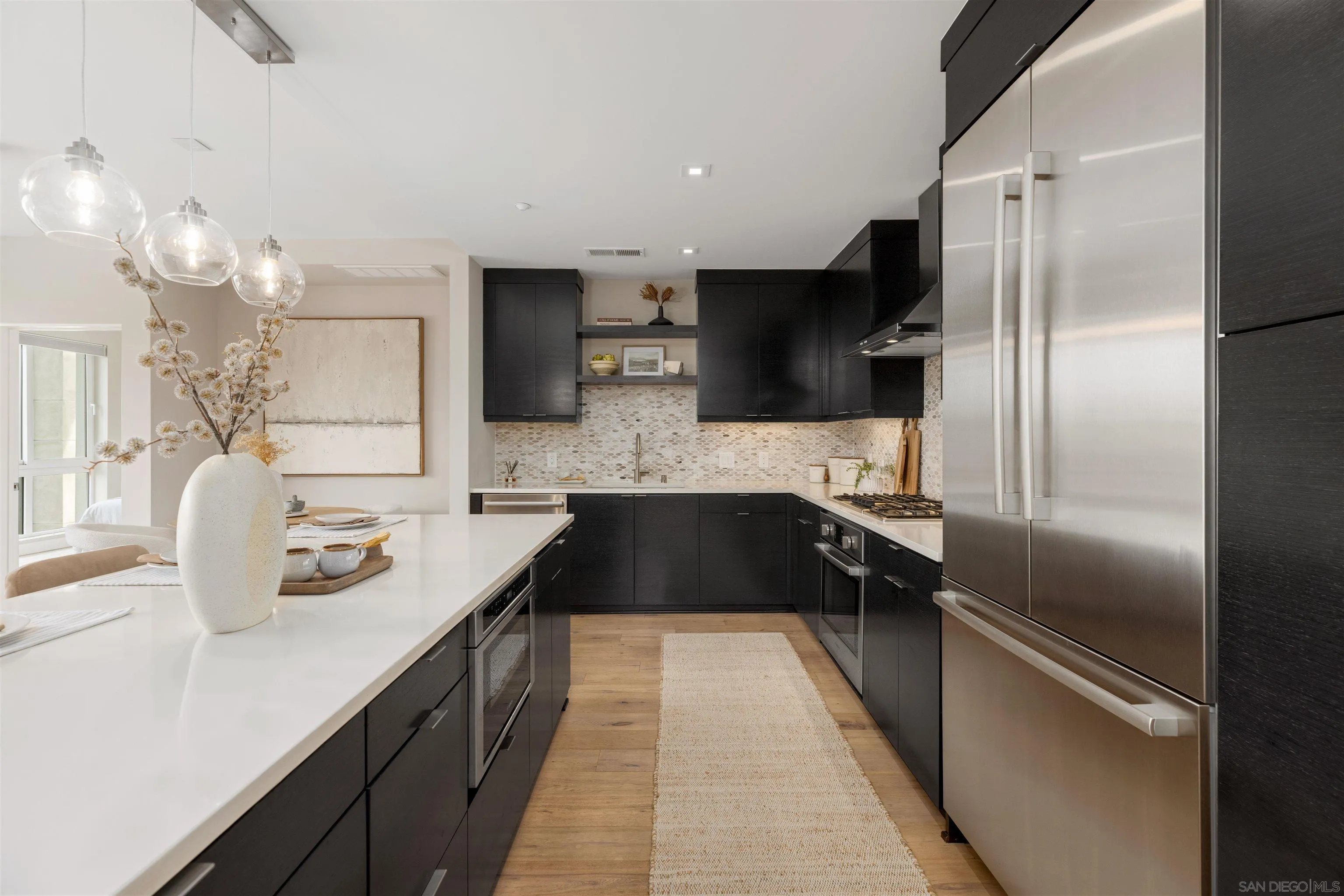 https://cdn.realtyfeed.com/cdn/127/260021594/99022e741d21988248bf81ad2c00c5d4.webp