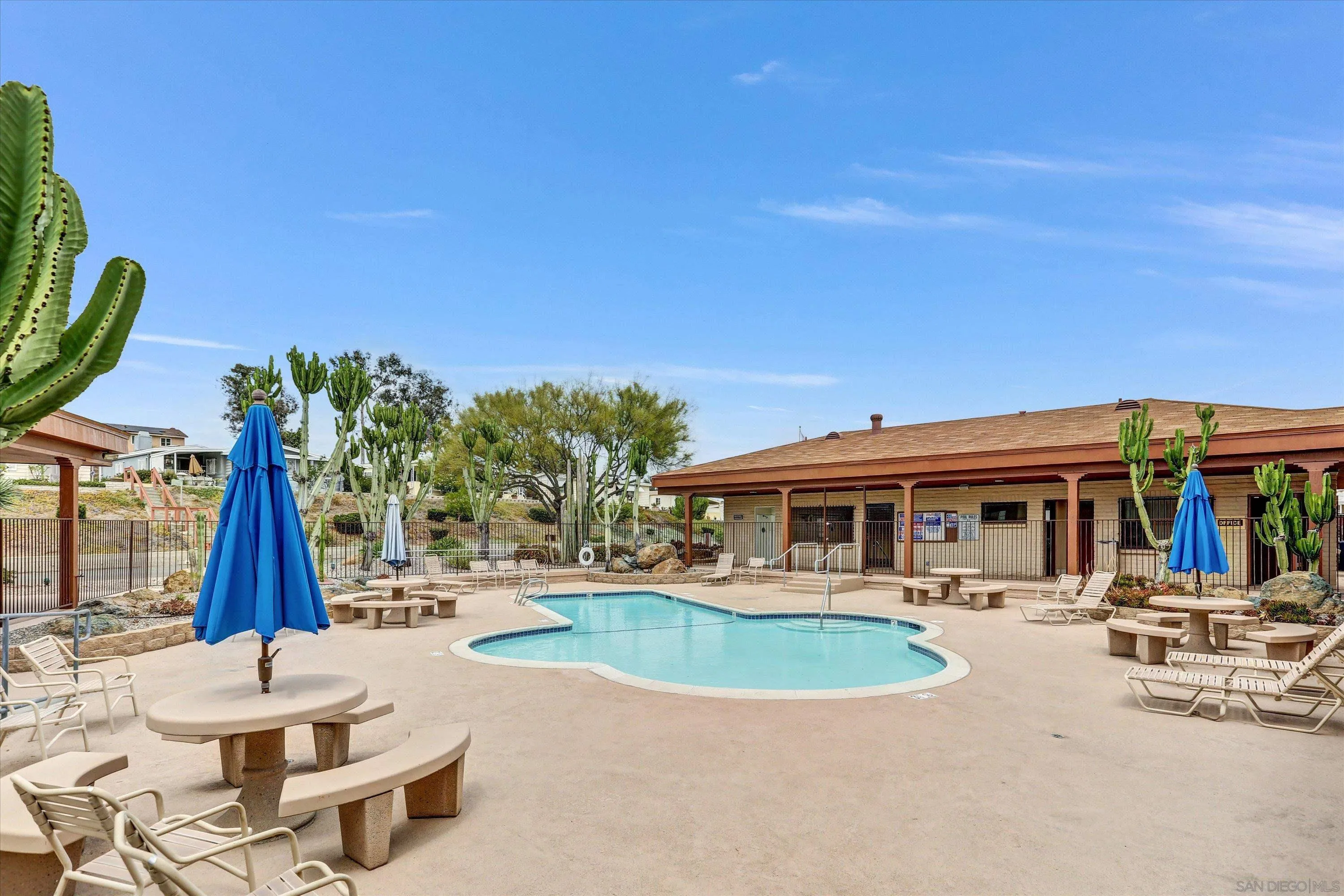 https://cdn.realtyfeed.com/cdn/127/260021595/0d78ca5954fb1c70a2dcf2a70c6754c4.webp