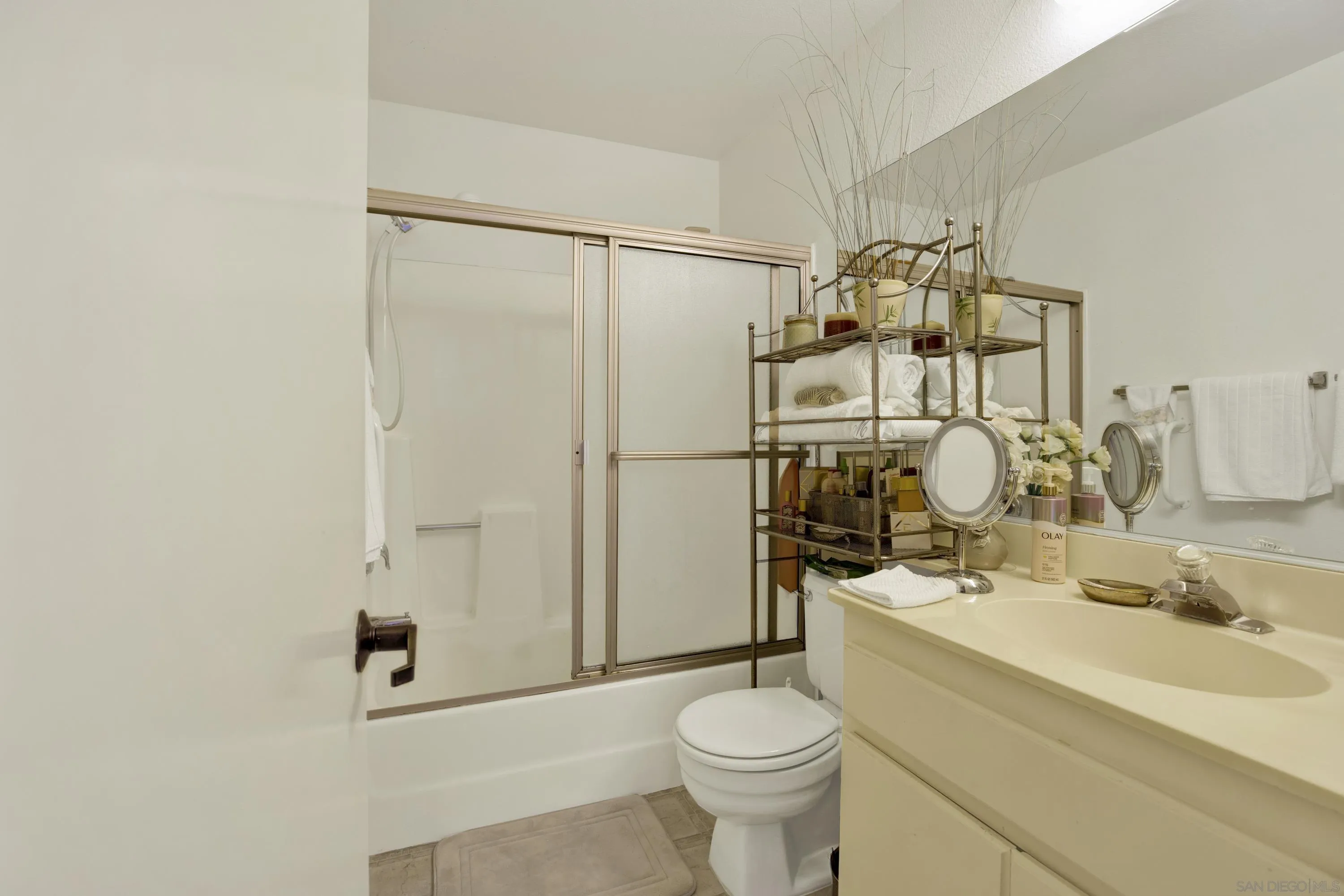 https://cdn.realtyfeed.com/cdn/127/260021600/e2fcd463ccbd2bb174c9c9de3c5e9567.webp
