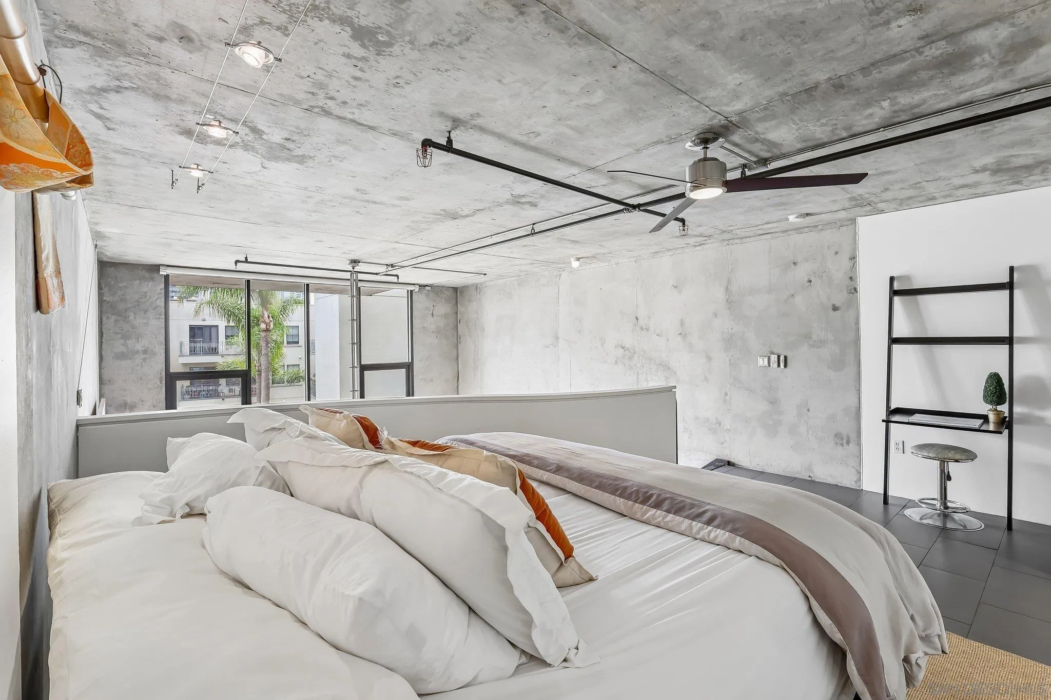 https://cdn.realtyfeed.com/cdn/127/260021601/140617e7db5c0caf13618fef0a6f6de3.webp