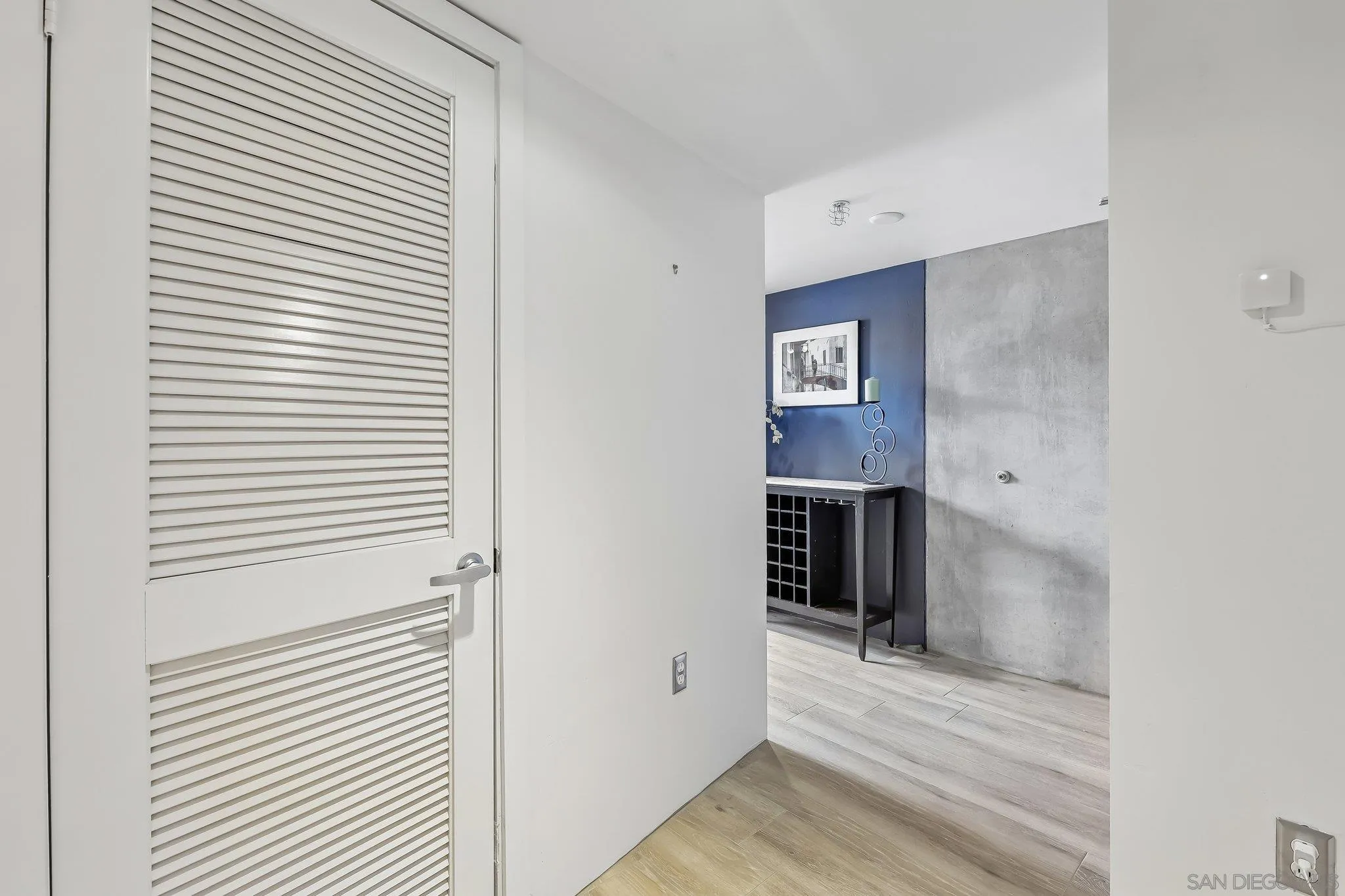 https://cdn.realtyfeed.com/cdn/127/260021601/7dfc11b34b21afa9c705bf3c10f01139.webp