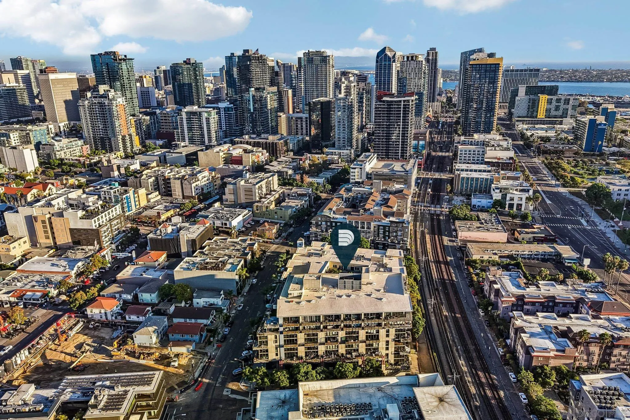 https://cdn.realtyfeed.com/cdn/127/260021601/b92a8d923f4f88aa1276f8dc3f65381a.webp