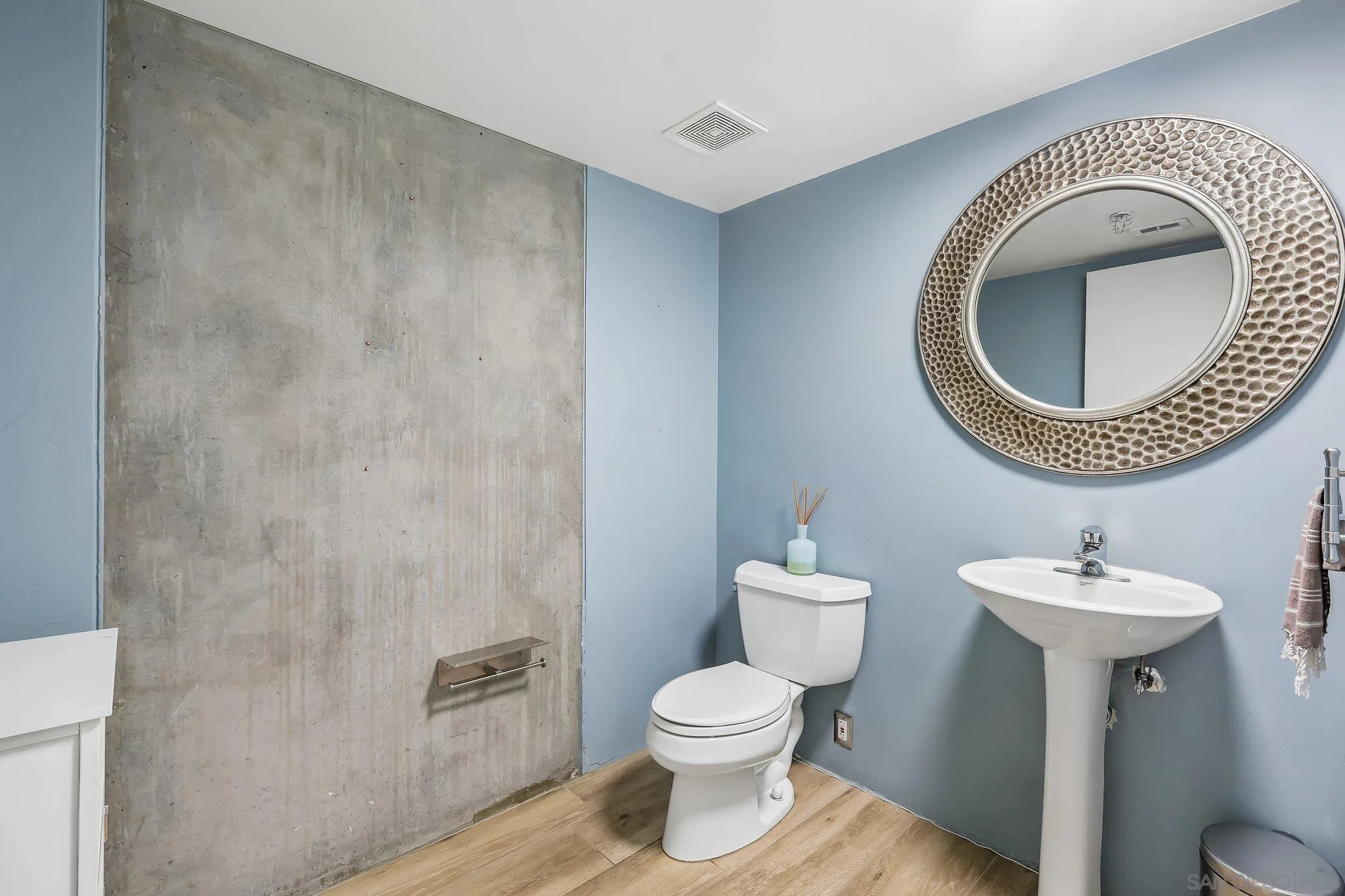 https://cdn.realtyfeed.com/cdn/127/260021601/dba7af3bba89ef400ca23e941269b0fb.webp