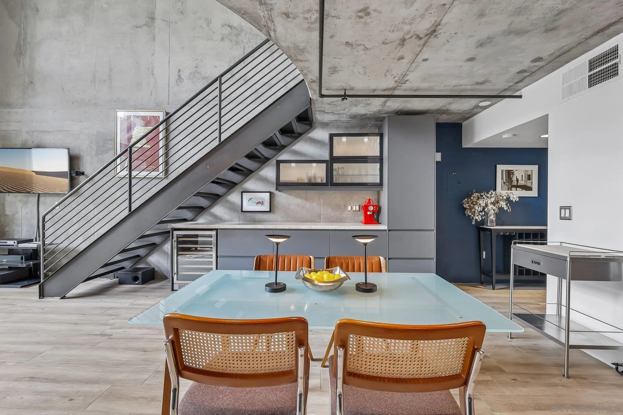 https://cdn.realtyfeed.com/cdn/127/260021601/fd6c23dc8ea22cb1c6e94028556c633a.webp