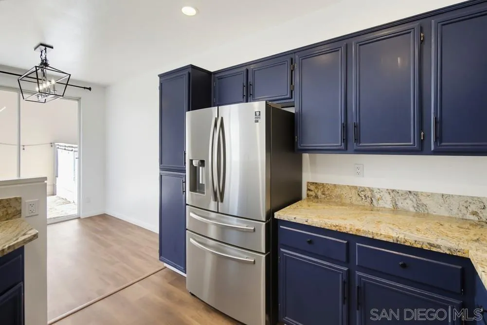 https://cdn.realtyfeed.com/cdn/127/260021602/4c0c99d287d316d2a6ff11413875ffe7.webp