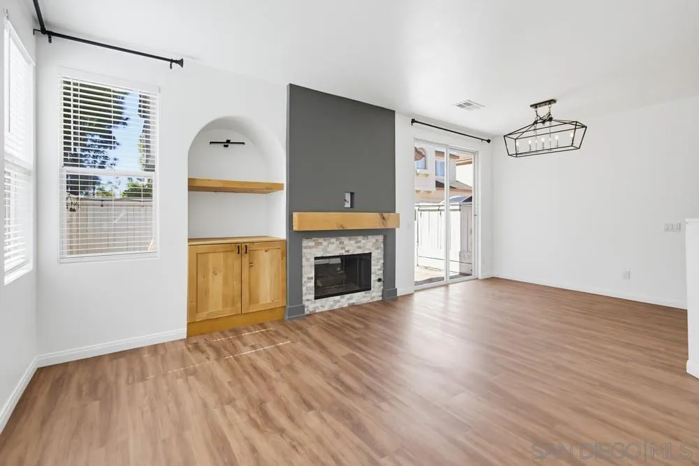 https://cdn.realtyfeed.com/cdn/127/260021602/9bf50194535ce23705e0f7ff534be7e5.webp