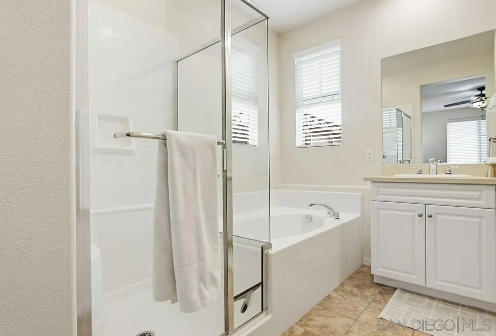 https://cdn.realtyfeed.com/cdn/127/260021604/758b320f4e2d66ac14adddadd1b8df76.webp