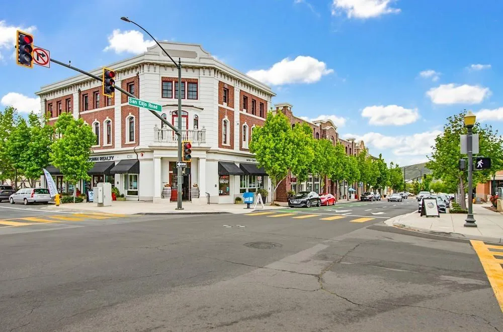https://cdn.realtyfeed.com/cdn/127/260021604/bc6f2b36eaa33685ece1ff7fe2a12429.webp
