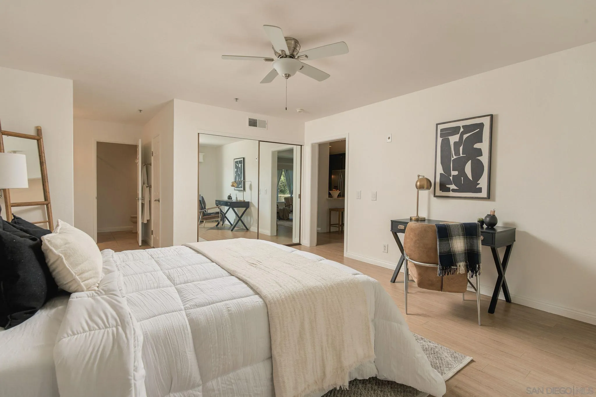 https://cdn.realtyfeed.com/cdn/127/260021605/119f419bf015454bdaade20b6313489f.webp