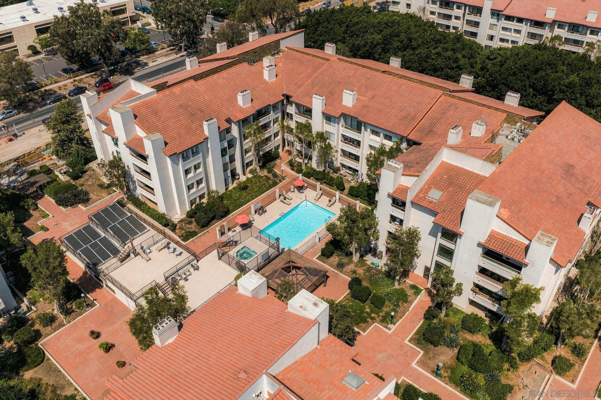 https://cdn.realtyfeed.com/cdn/127/260021605/913c3fa455dc204066d108c29357e1ad.webp