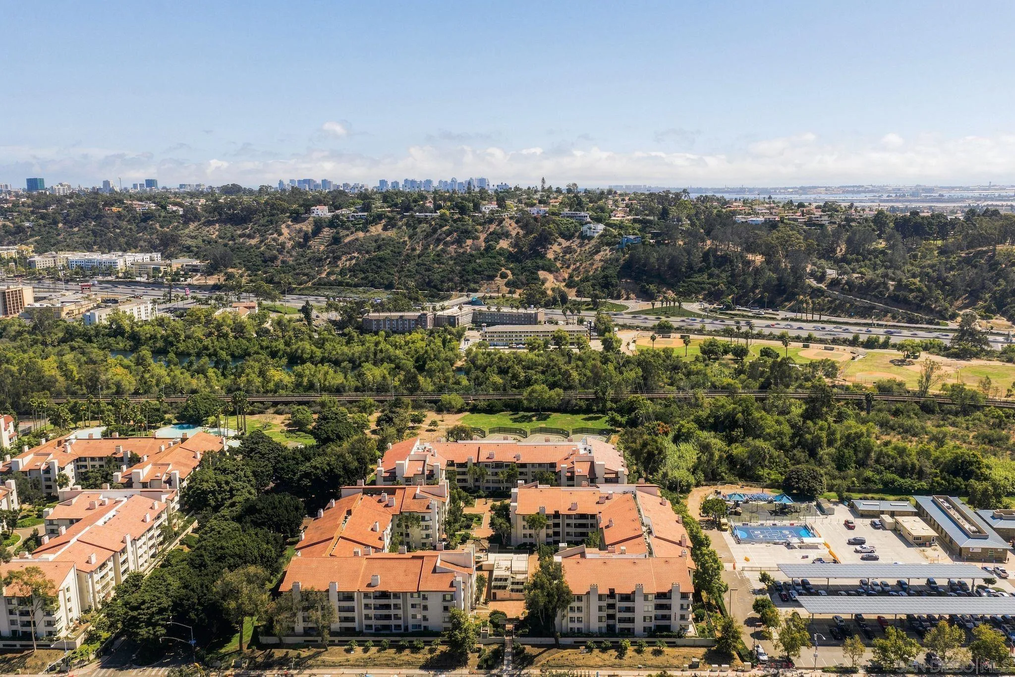 https://cdn.realtyfeed.com/cdn/127/260021605/b3b45d2071d262ca3ceca7f77d0194c3.webp