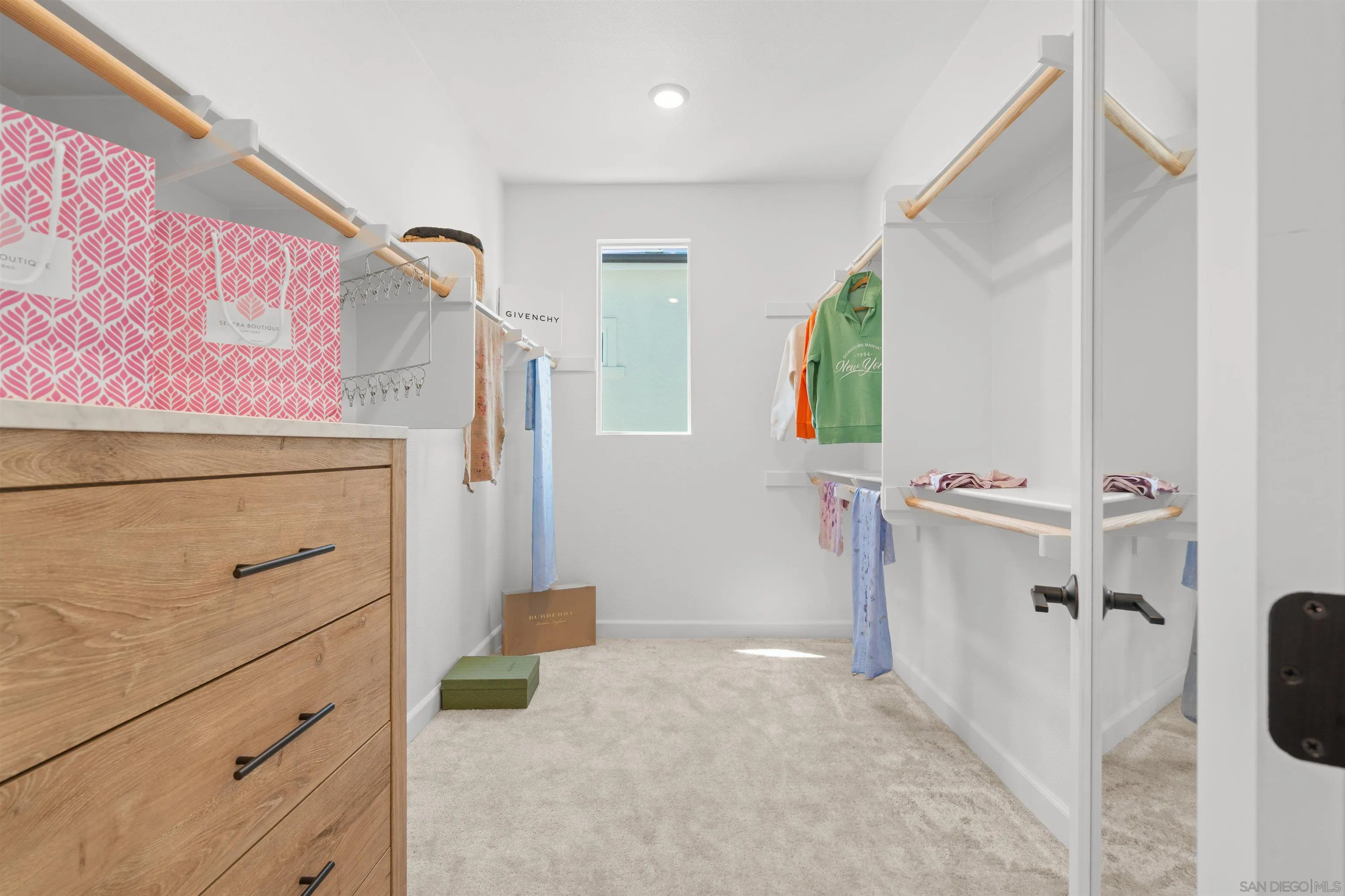 https://cdn.realtyfeed.com/cdn/127/260021607/36d2a59921633d25751fd0cfa7ecc14d.webp