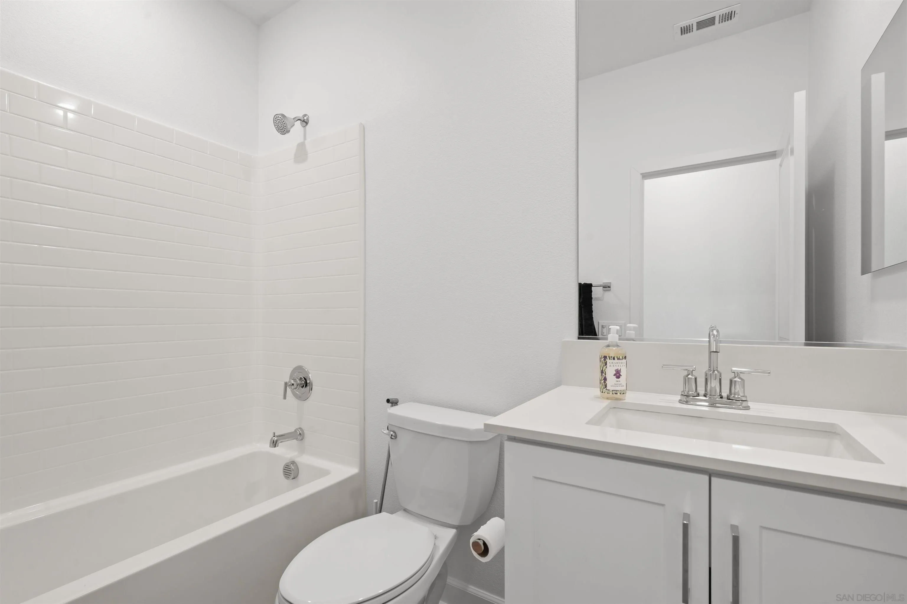 https://cdn.realtyfeed.com/cdn/127/260021607/838292cfec6ced20a8dbec2524ecb042.webp
