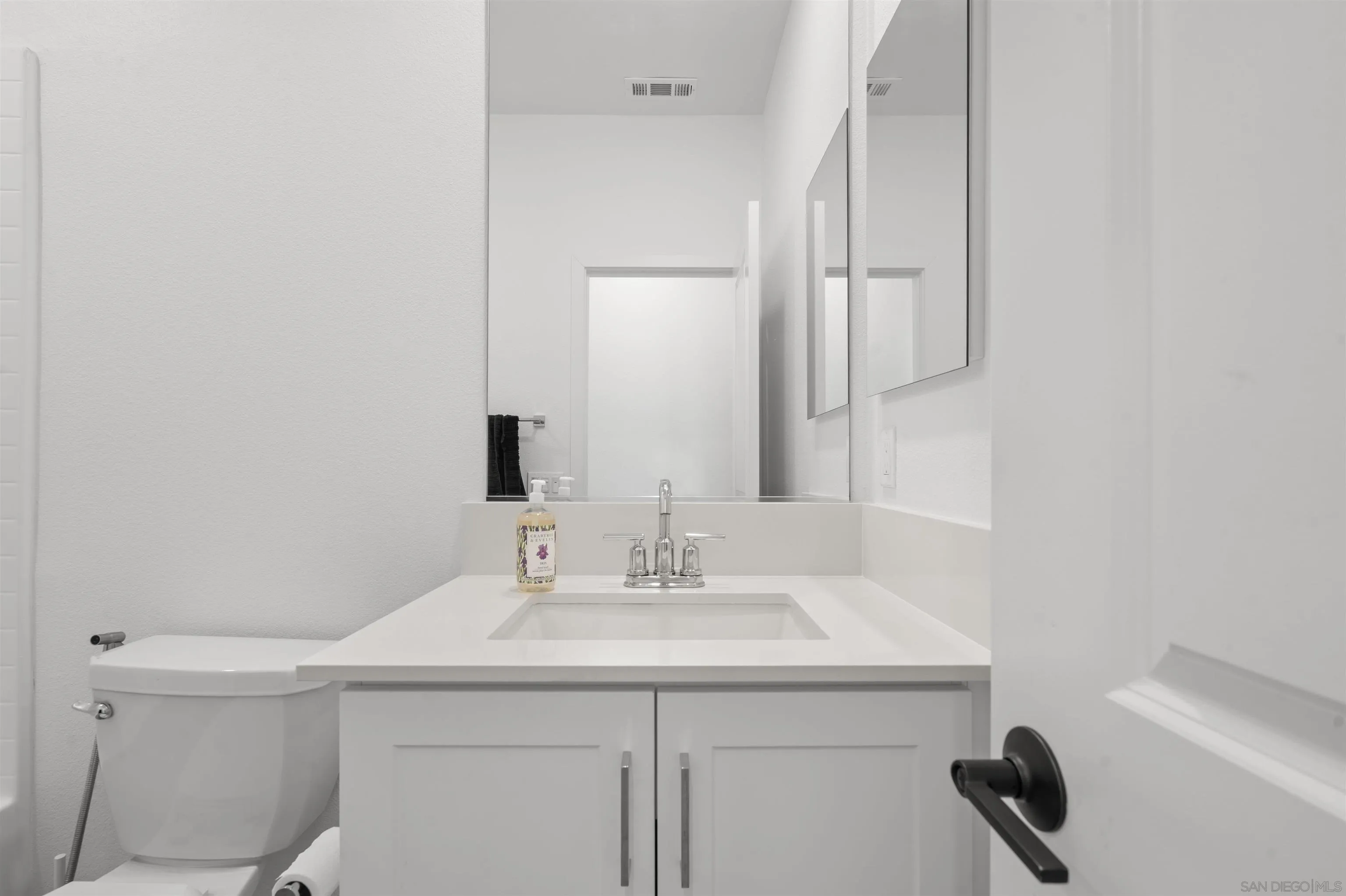 https://cdn.realtyfeed.com/cdn/127/260021607/ce067c3d7e33ff4148970dd9a87836de.webp