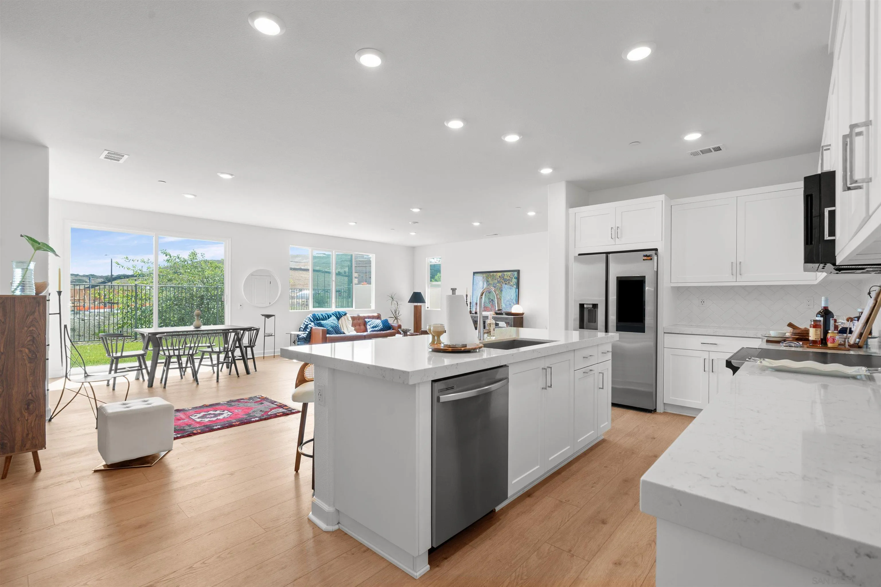 https://cdn.realtyfeed.com/cdn/127/260021607/f685c1f2a53d75afca0ed9aaf27e84f6.webp