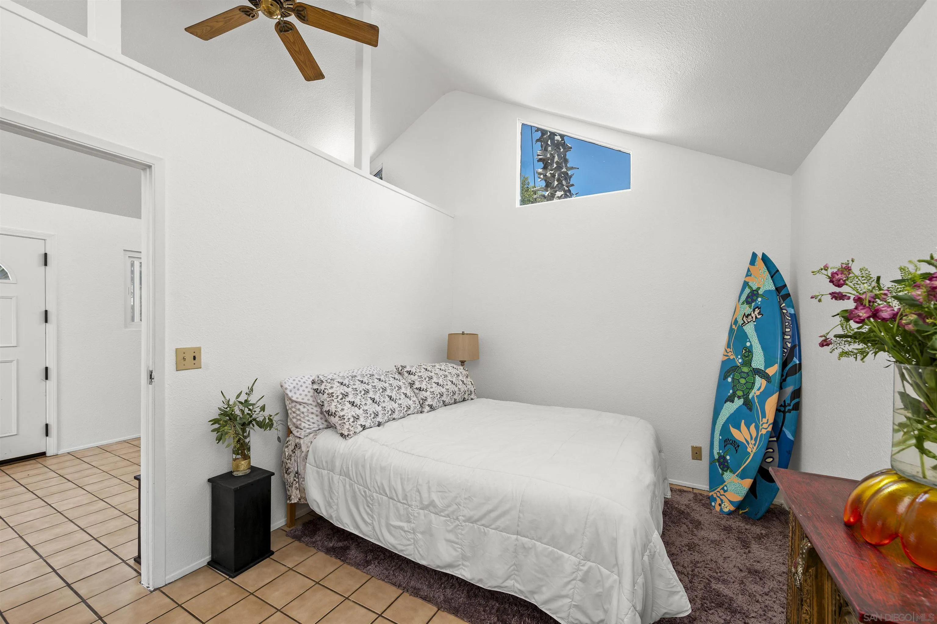 https://cdn.realtyfeed.com/cdn/127/260021611/041e648d4a30a00dd4a9e32a6595d167.webp