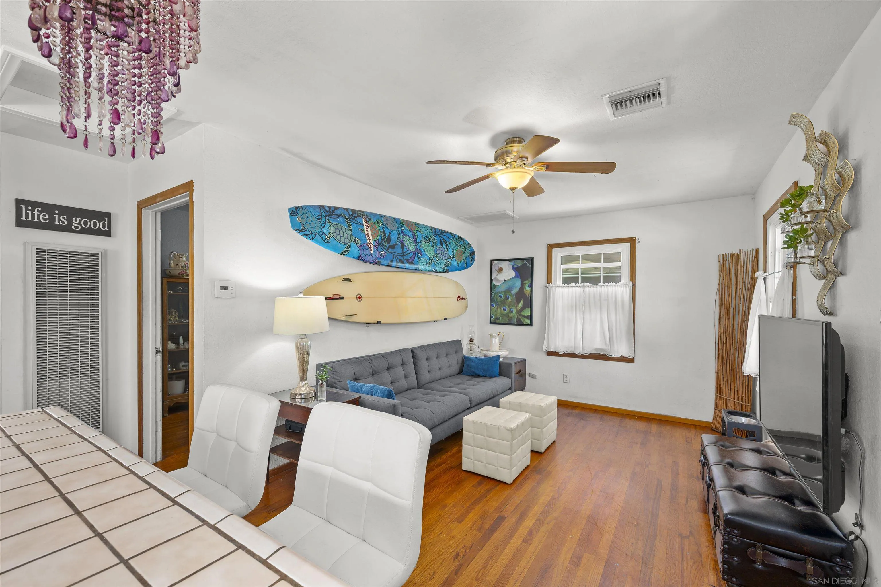 https://cdn.realtyfeed.com/cdn/127/260021611/884fa9f9f09cf7358757ad45bb7ed857.webp
