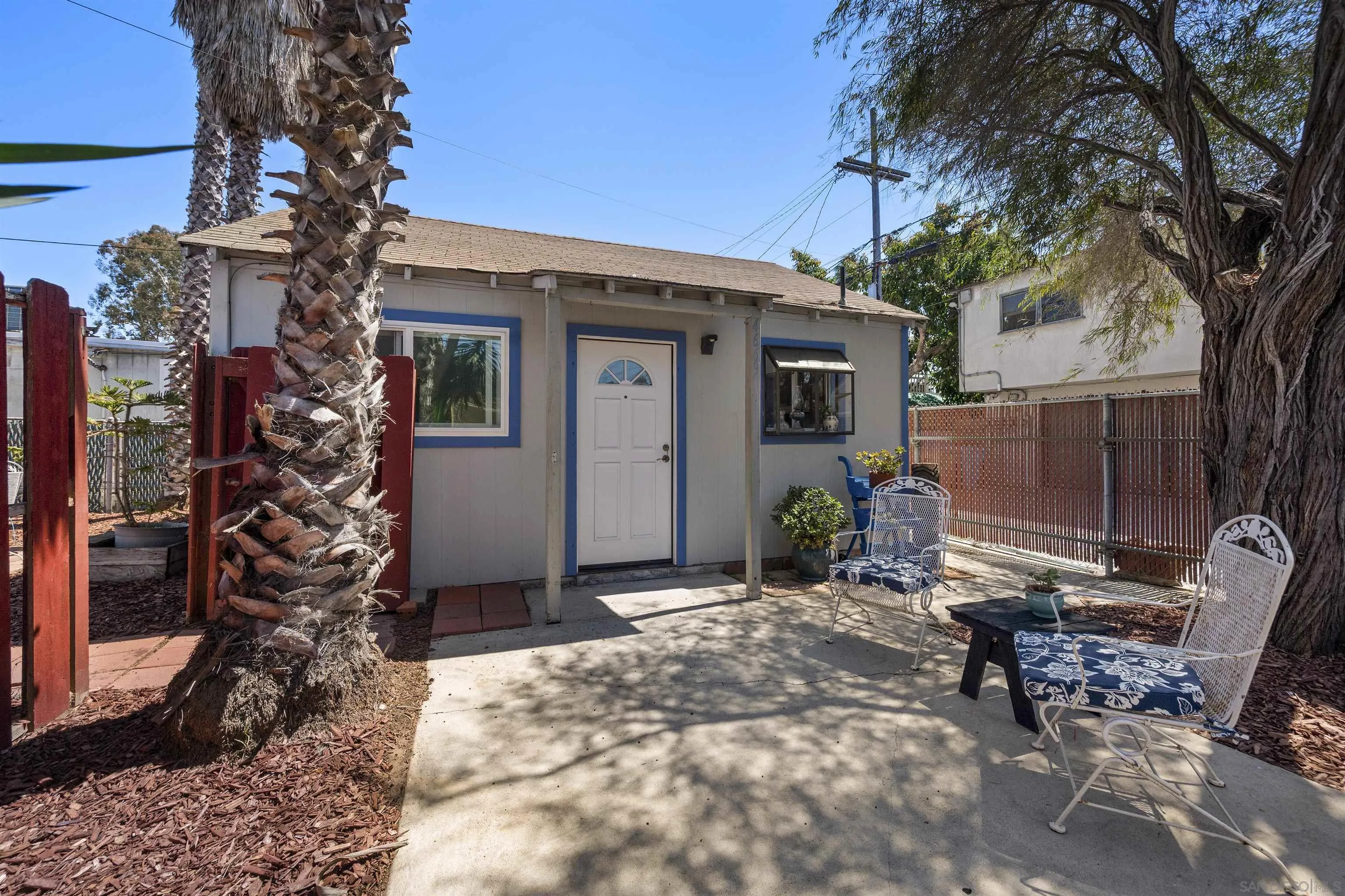 https://cdn.realtyfeed.com/cdn/127/260021611/8feb9ceaecda487dee40e7cb23ad19bd.webp