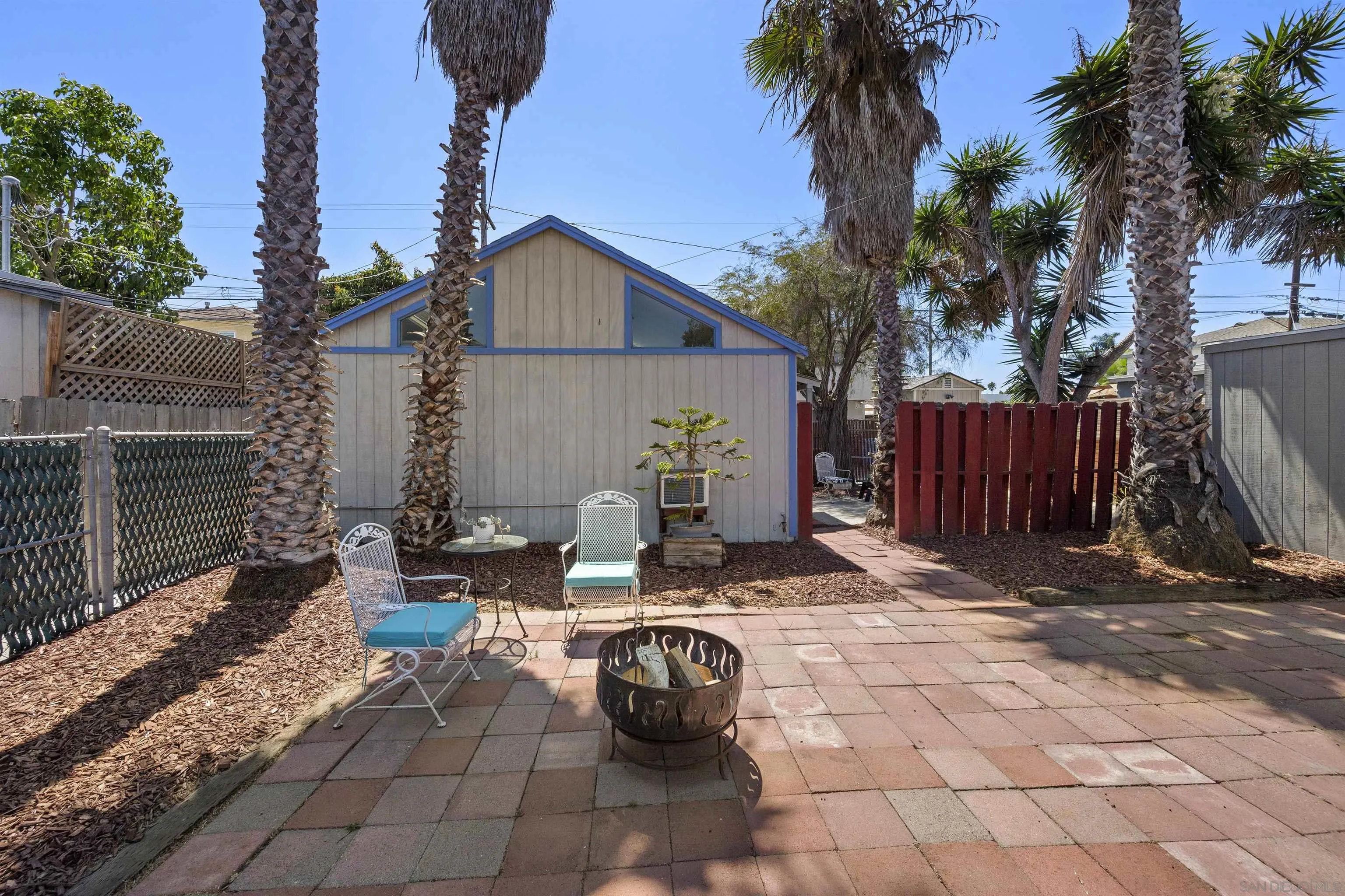 https://cdn.realtyfeed.com/cdn/127/260021611/915eb679f52737deff4af5014a09c461.webp