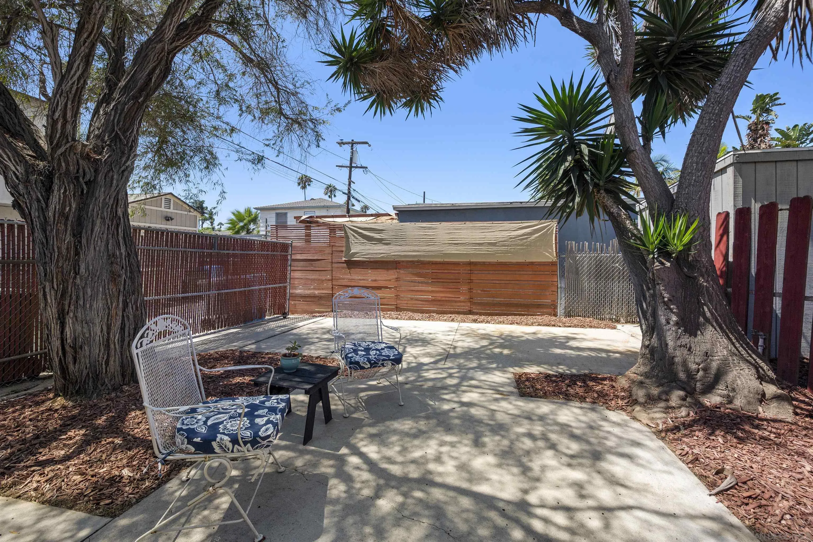 https://cdn.realtyfeed.com/cdn/127/260021611/afb966a9f6a437e13d46f5b438bba1d8.webp